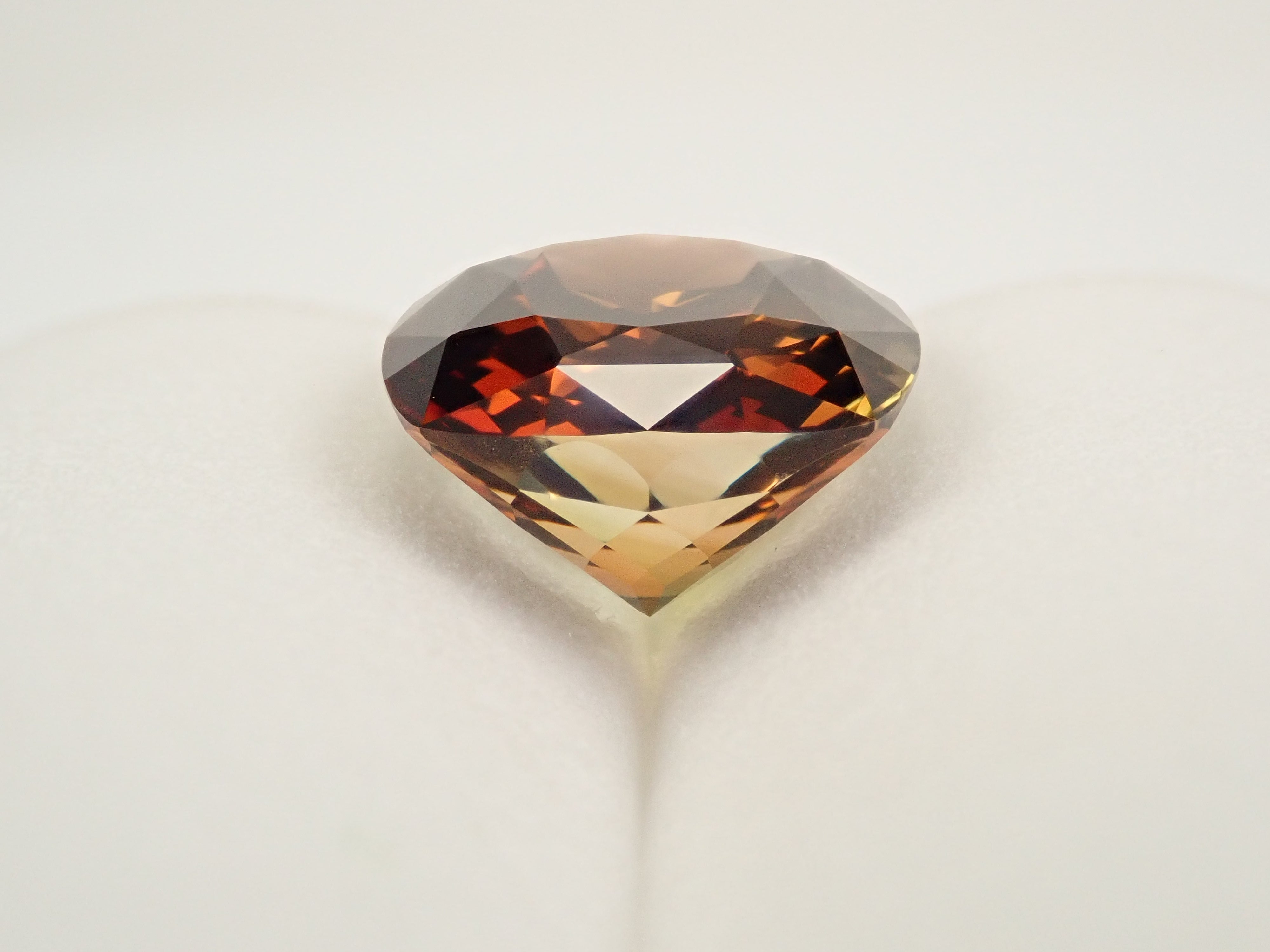 ブラジル産アンダリュサイト 7.656ctルース