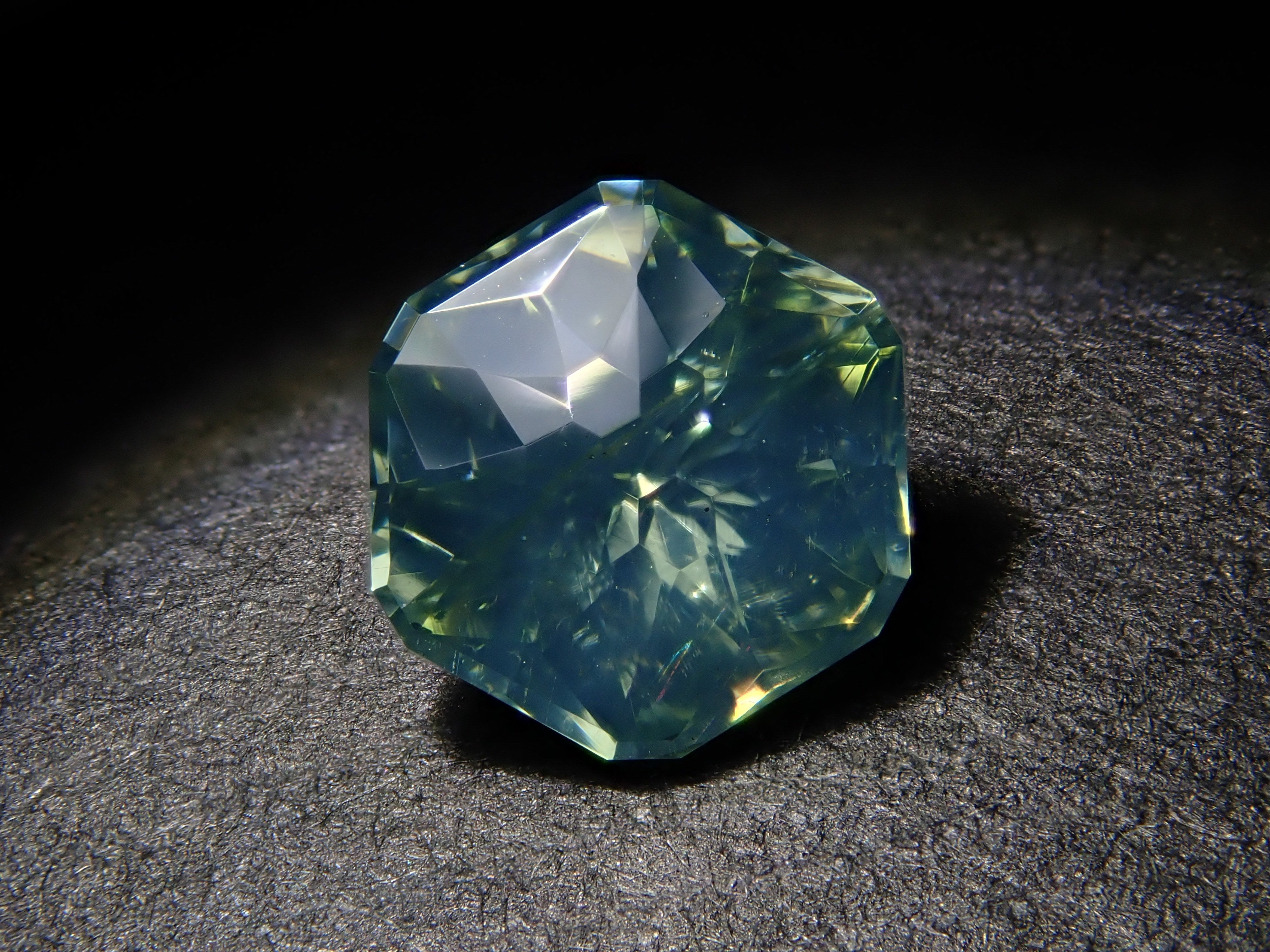 【11/17 22時販売】スリランカ産グリーンジルコン 0.734ctルース