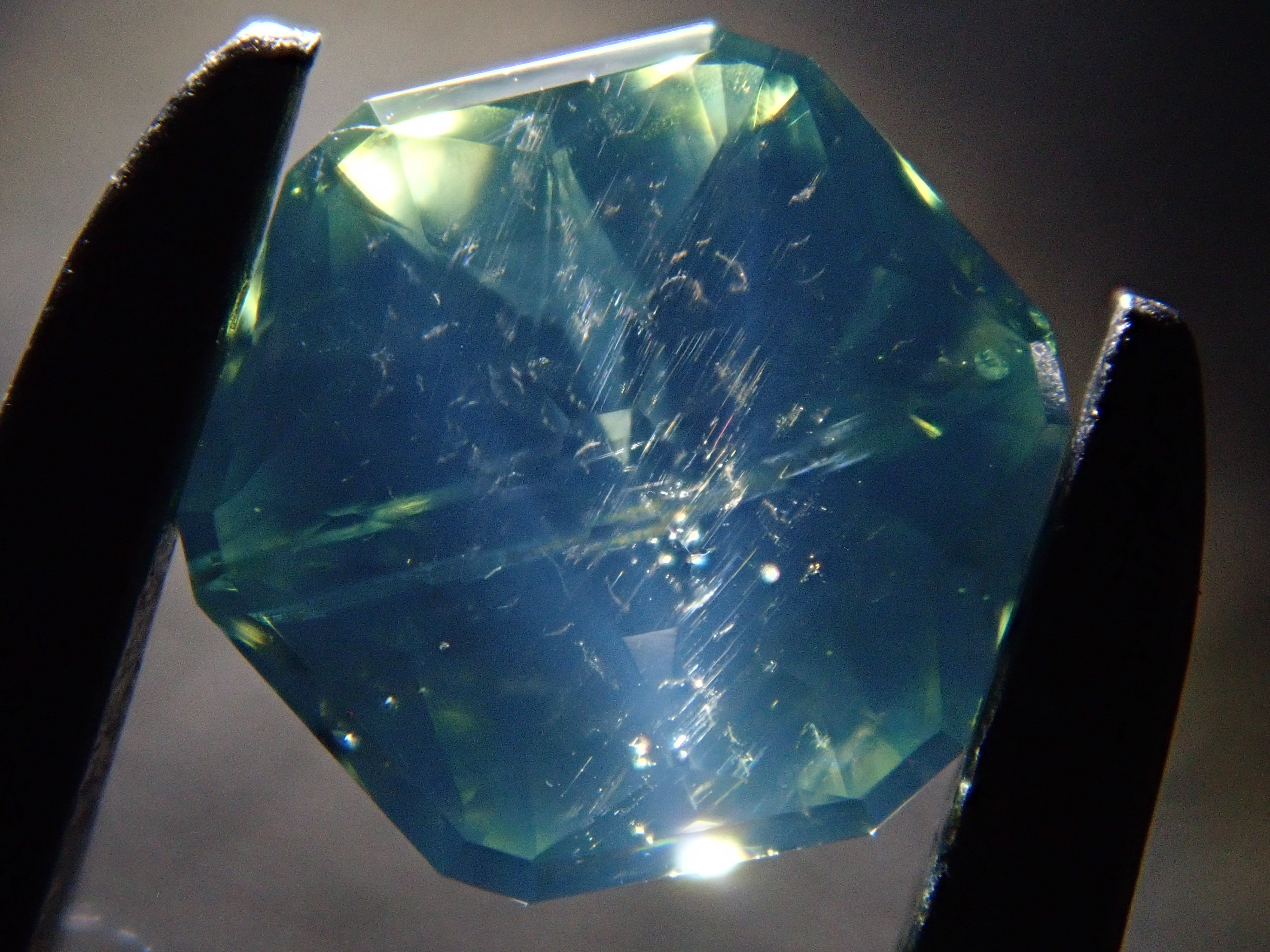 【11/17 22時販売】スリランカ産グリーンジルコン 0.734ctルース