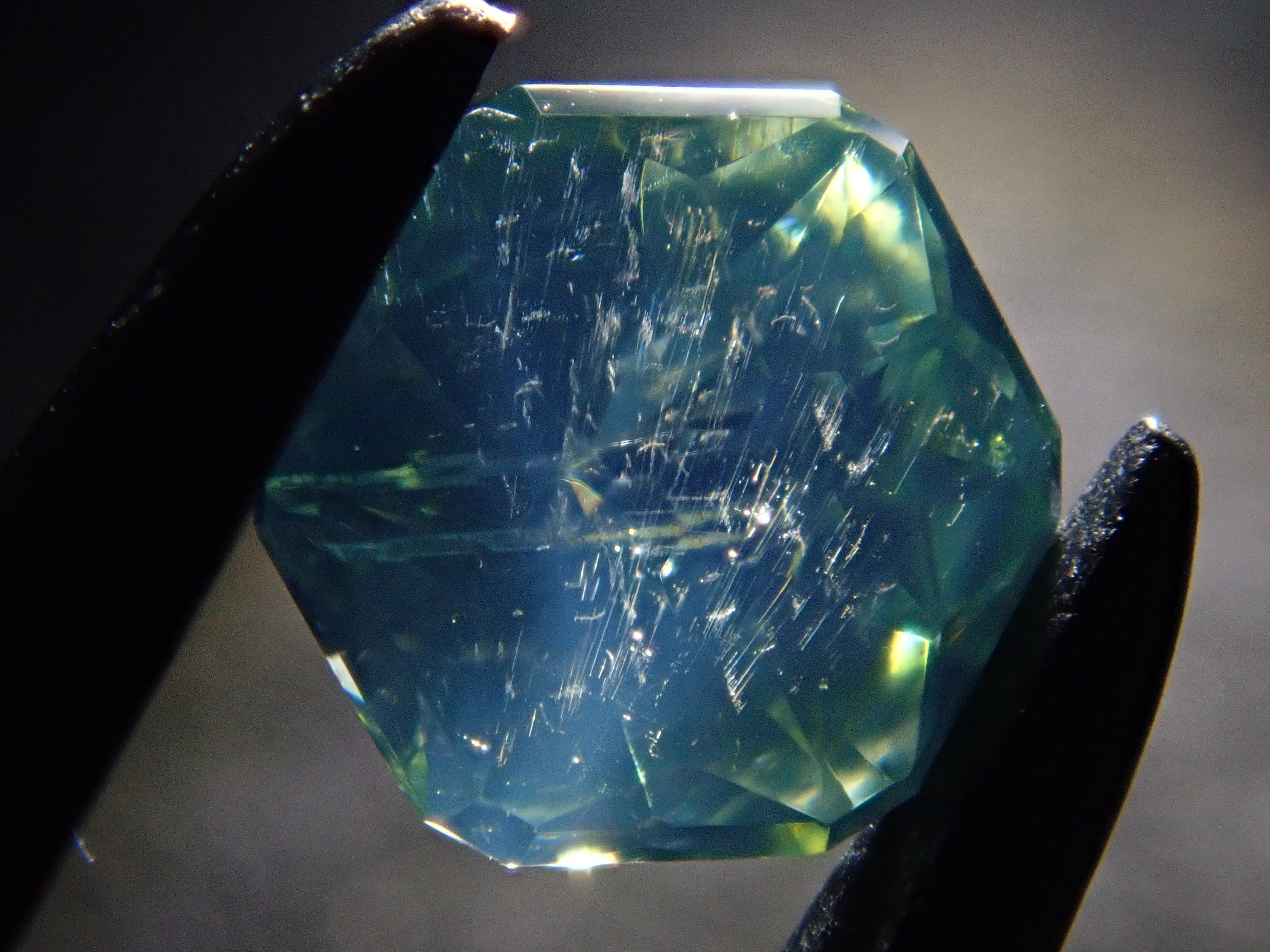 【11/17 22時販売】スリランカ産グリーンジルコン 0.734ctルース