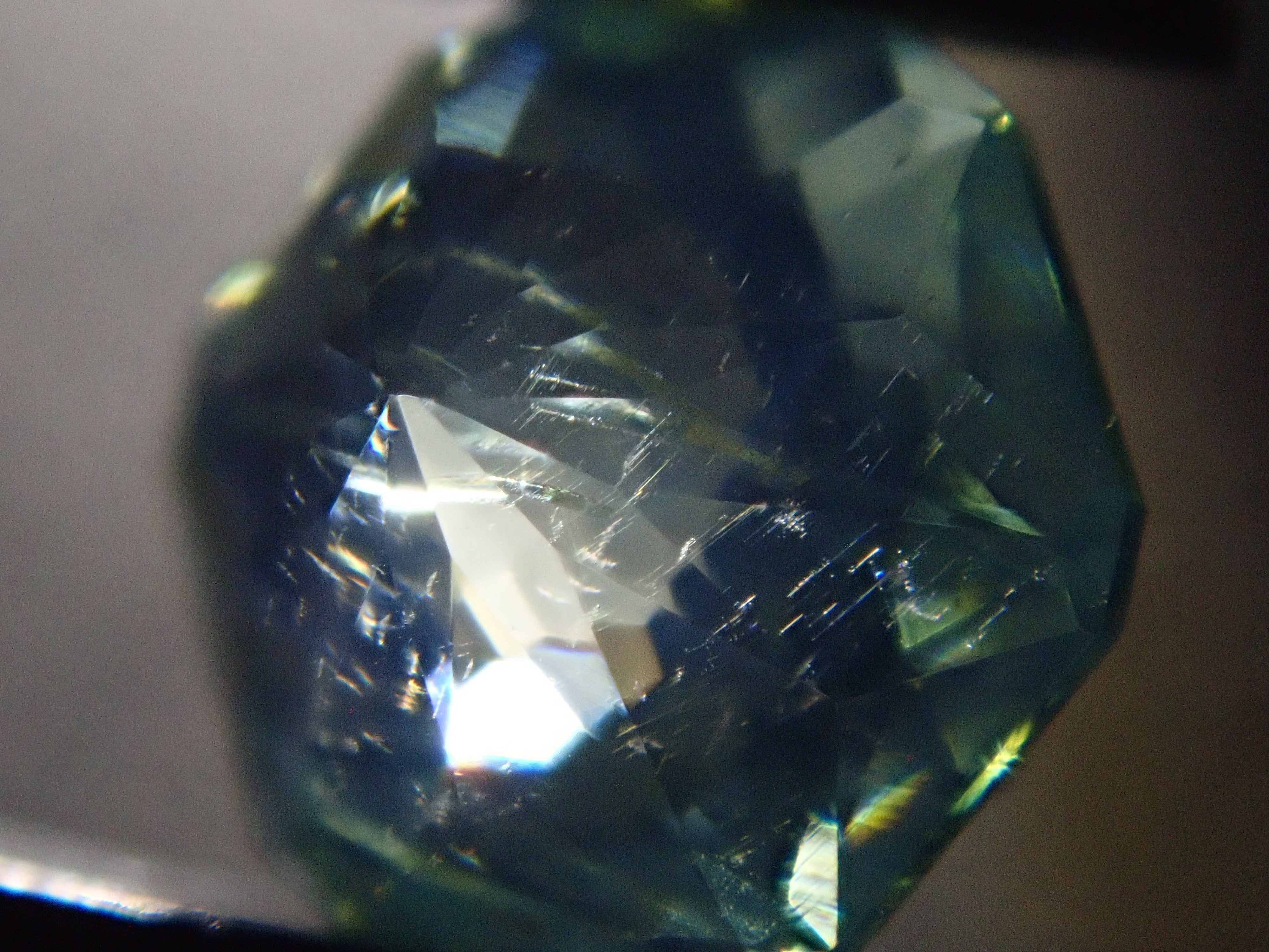 【11/17 22時販売】スリランカ産グリーンジルコン 0.734ctルース