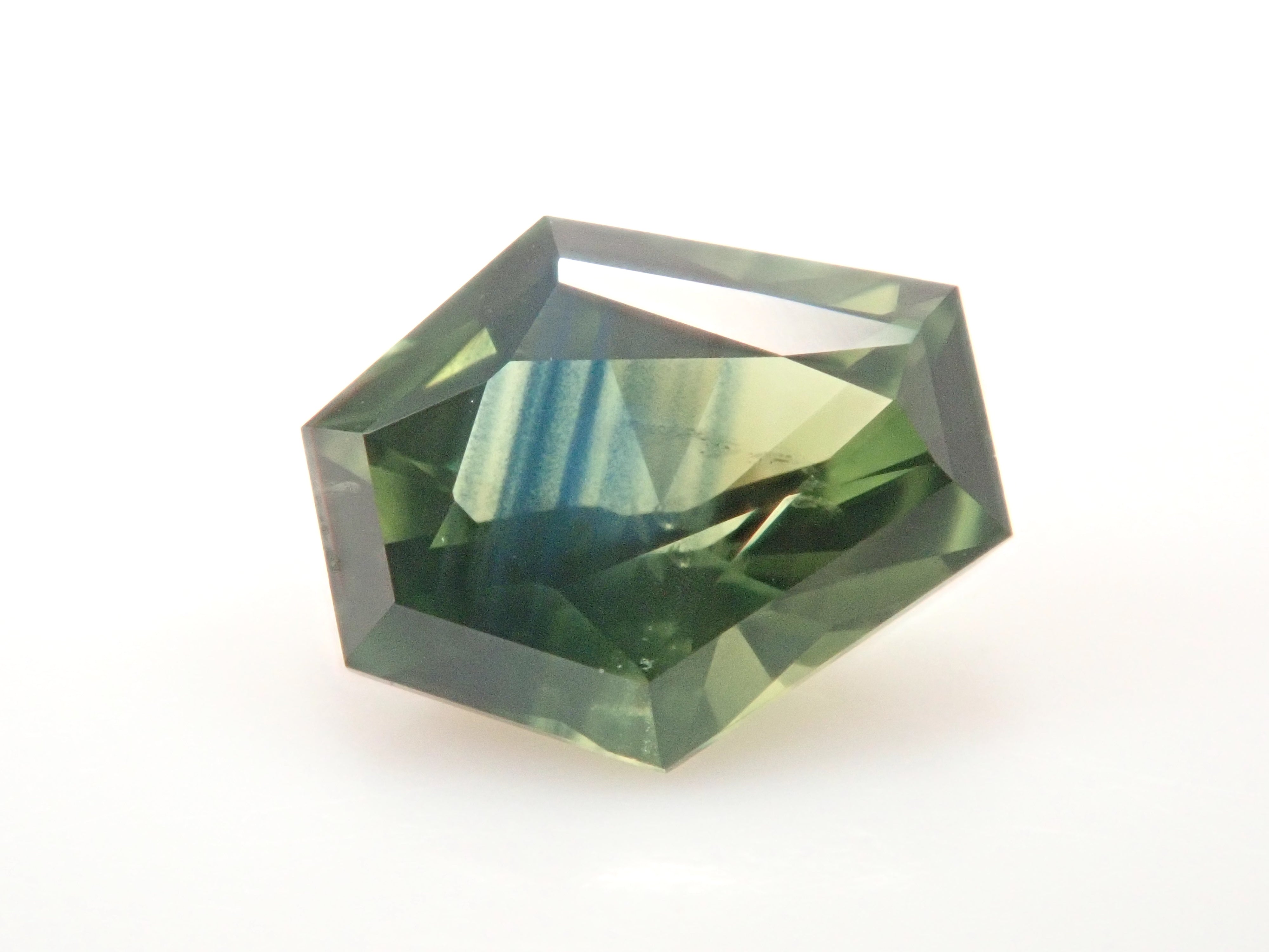 【11/18 22時販売】タンザニア産バイカラーサファイア 0.343ctルース