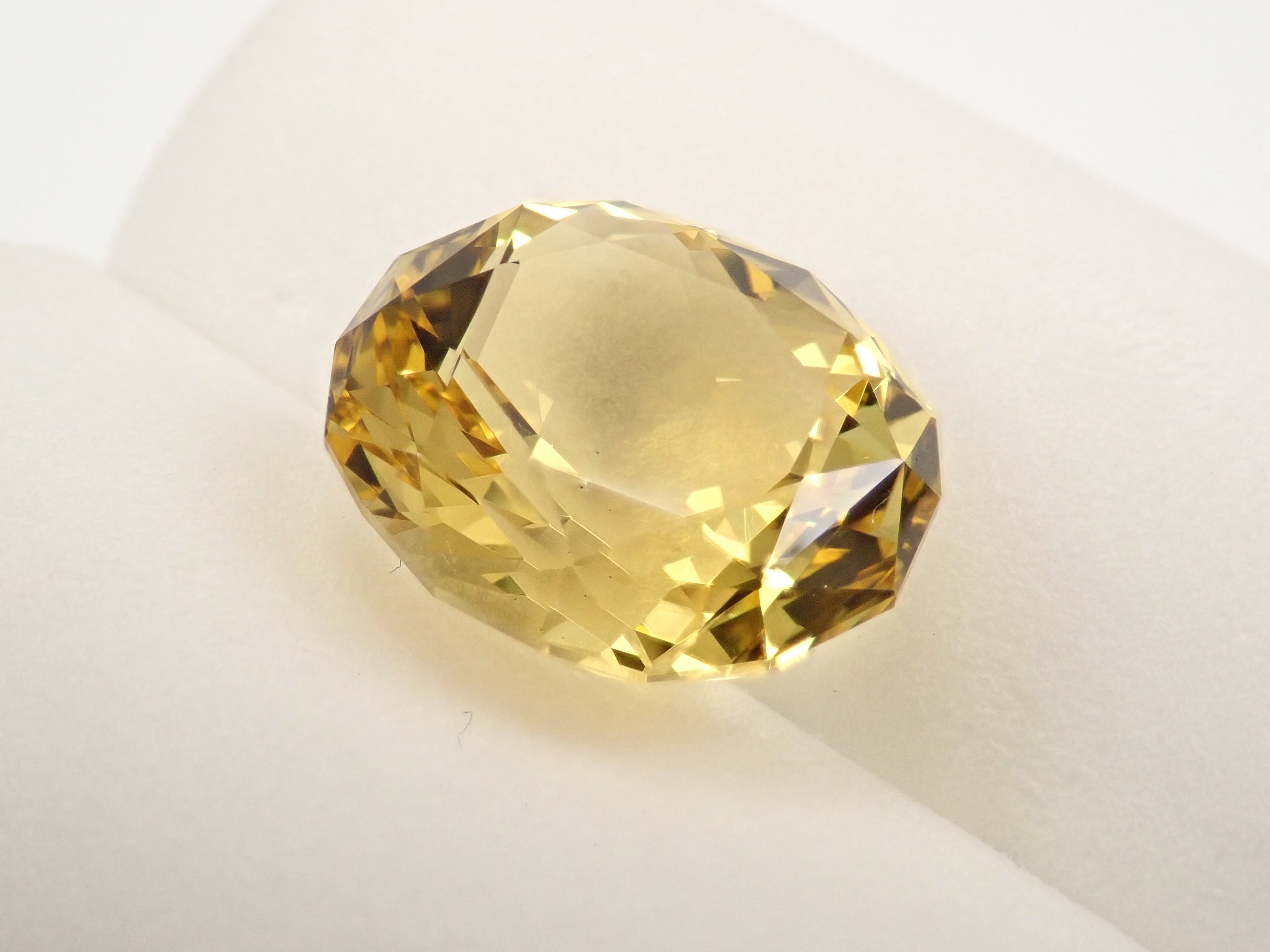 【11/20 22時販売】ブラジル産イエローベリル 9.747ctルース