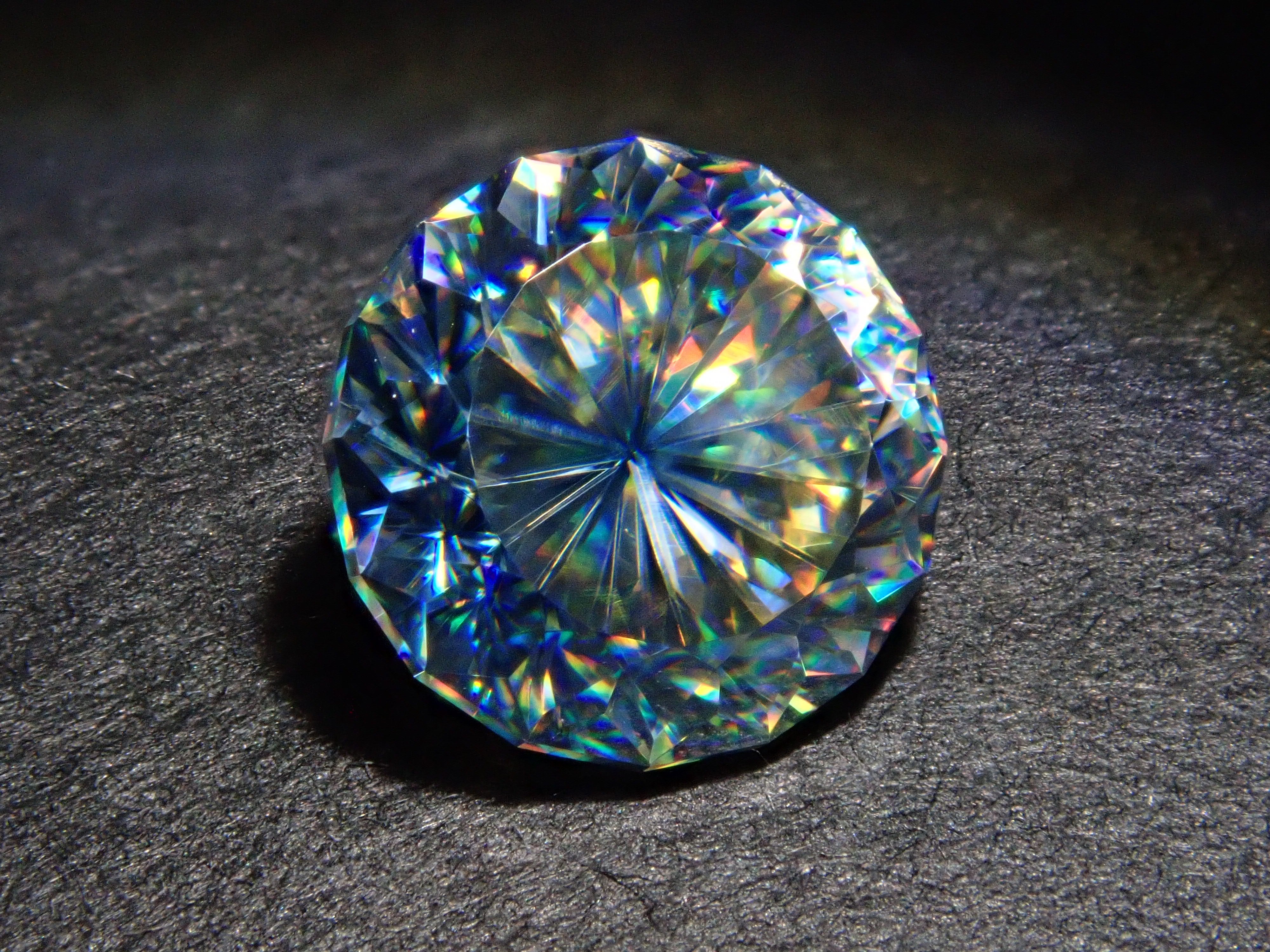 【11/23 22時販売】合成ルチル 6.1mm/1.312ctルース