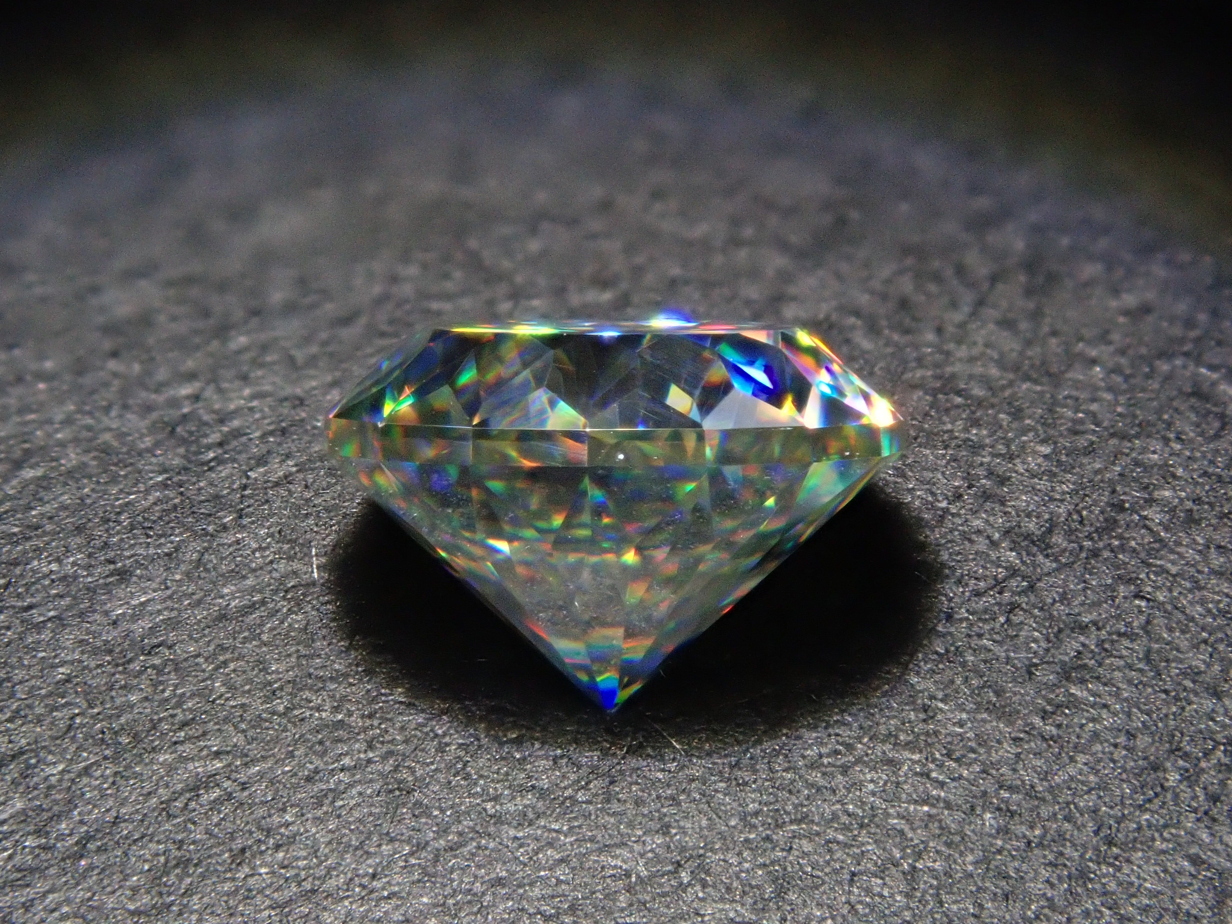 【11/23 22時販売】合成ルチル 6.1mm/1.312ctルース