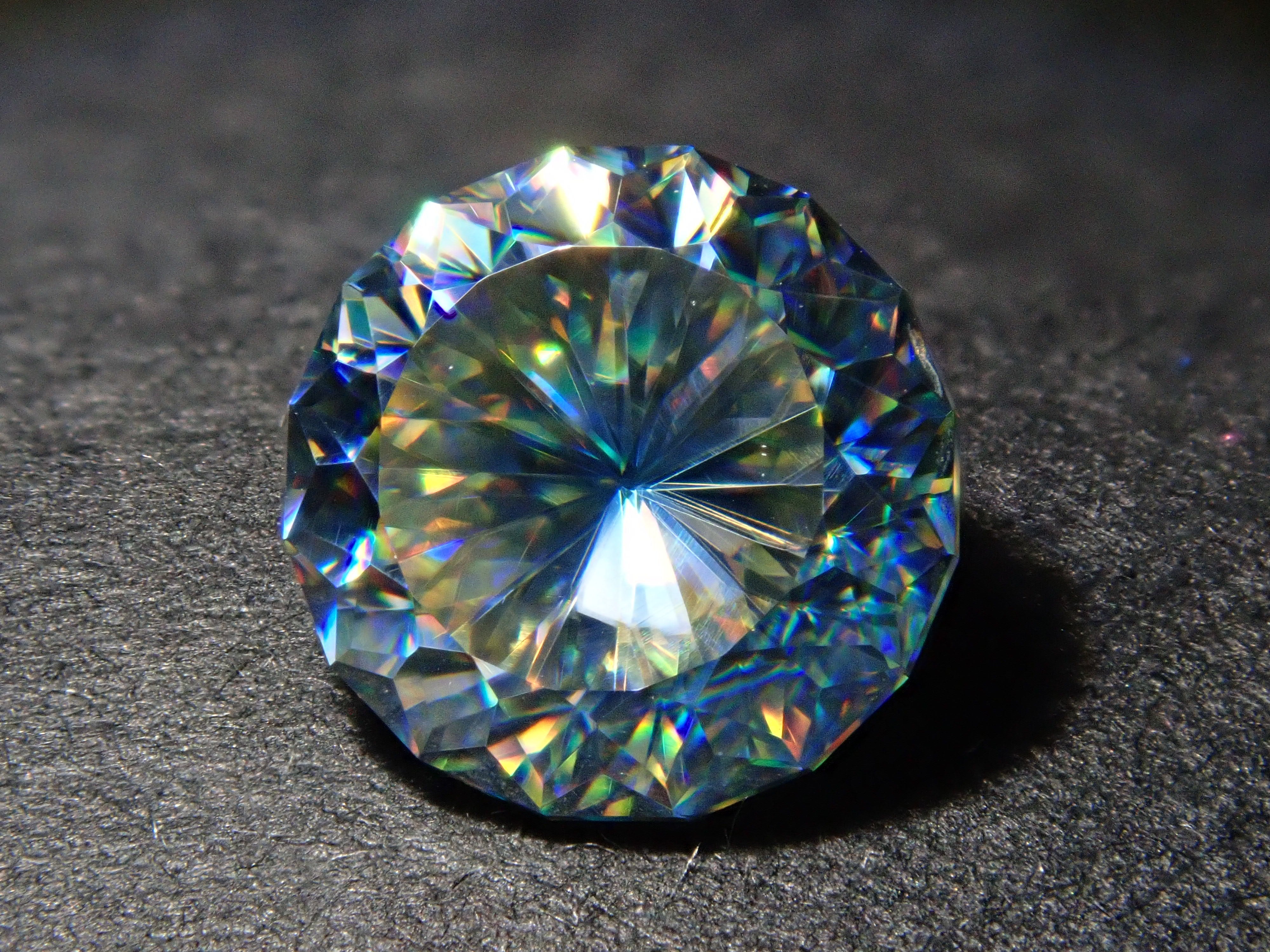 【11/23 22時販売】合成ルチル 6.1mm/1.312ctルース