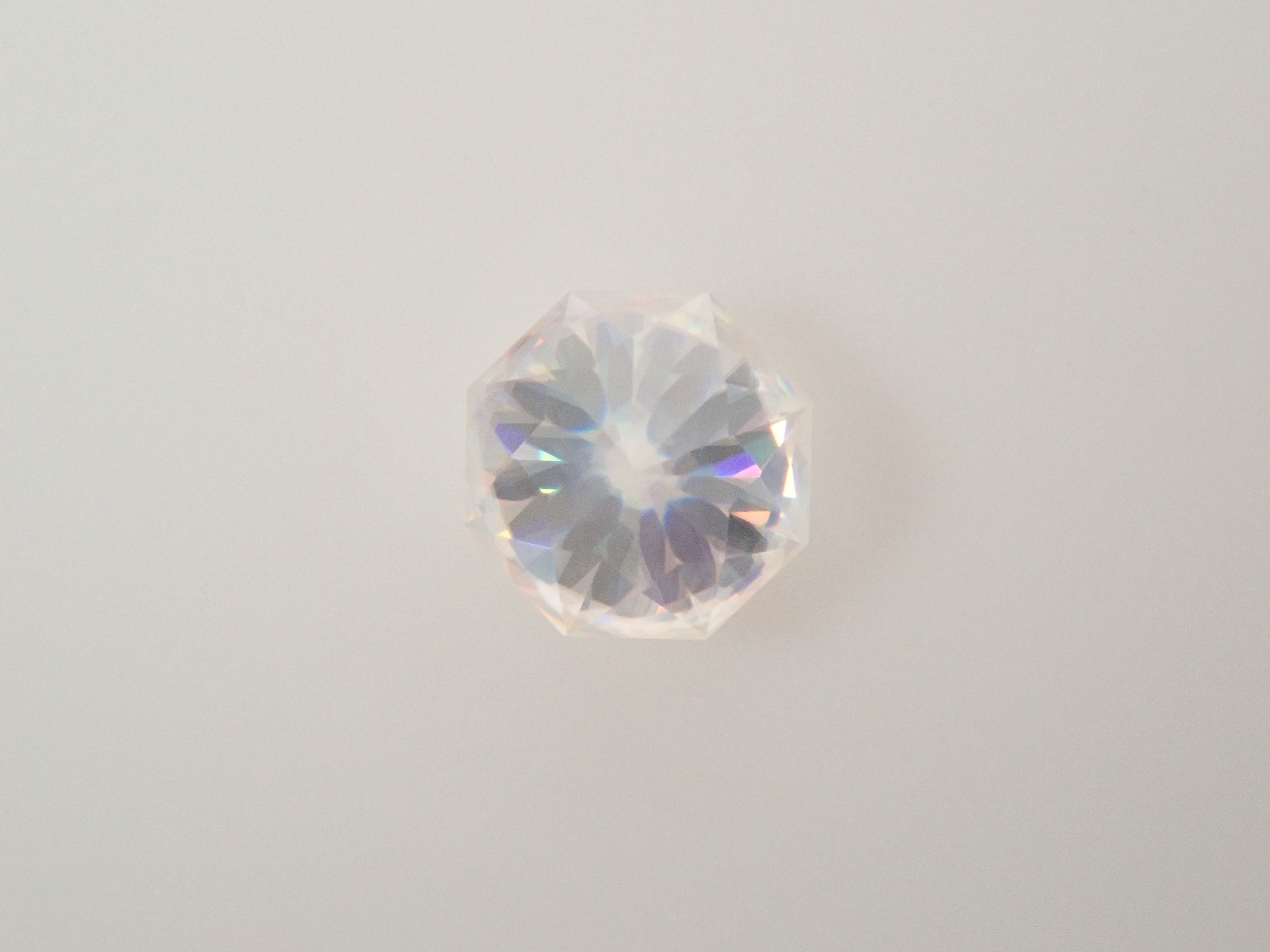 【12/15 22時販売】合成ルチル 5.1mm/0.893ctルース