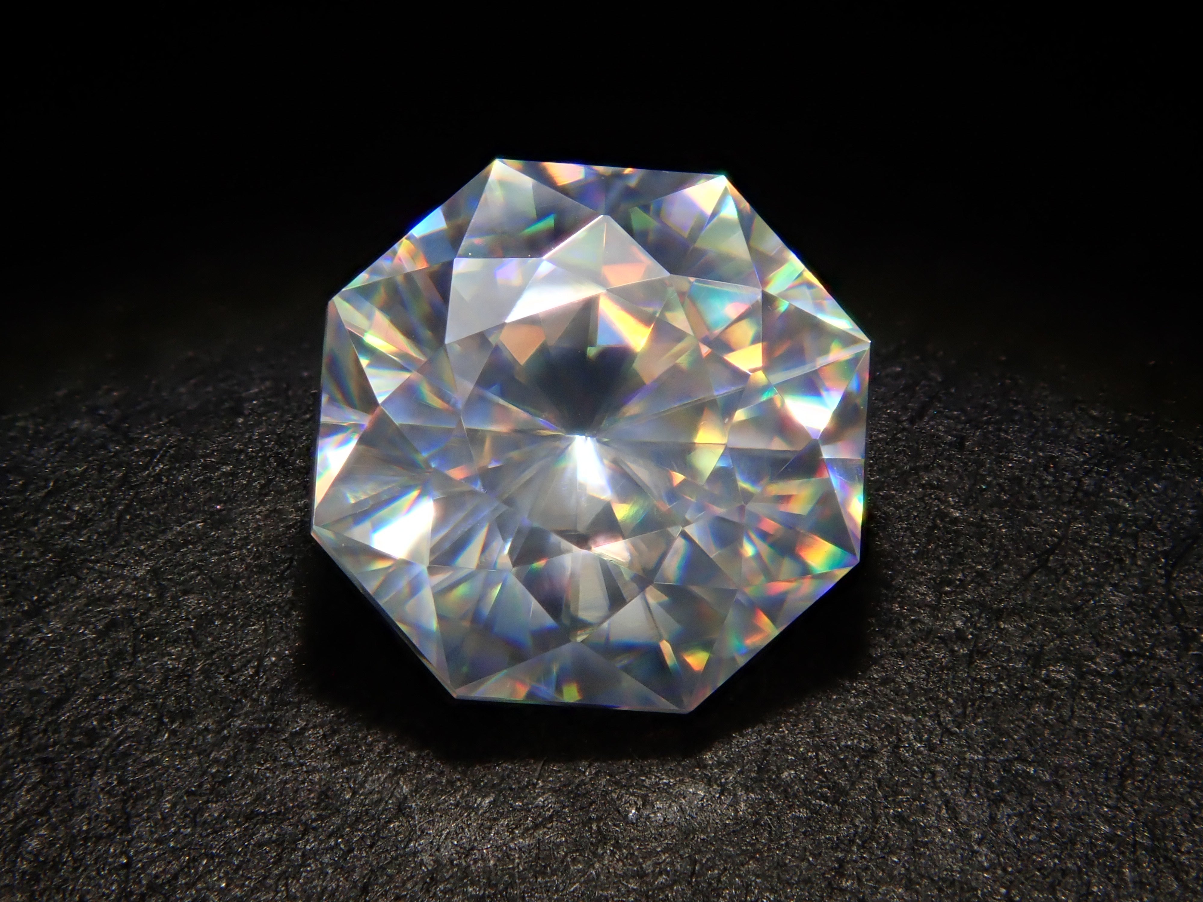 Synthetic rutile 0.893ct loose stone