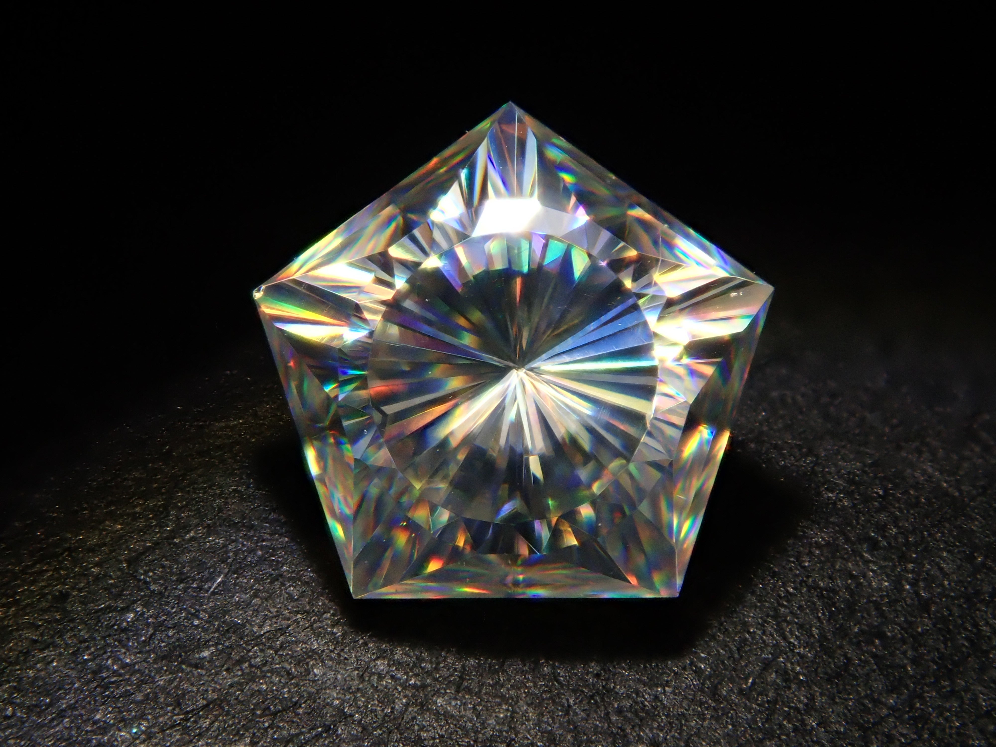 【11/16 22時販売】合成ルチル 1.020ctルース