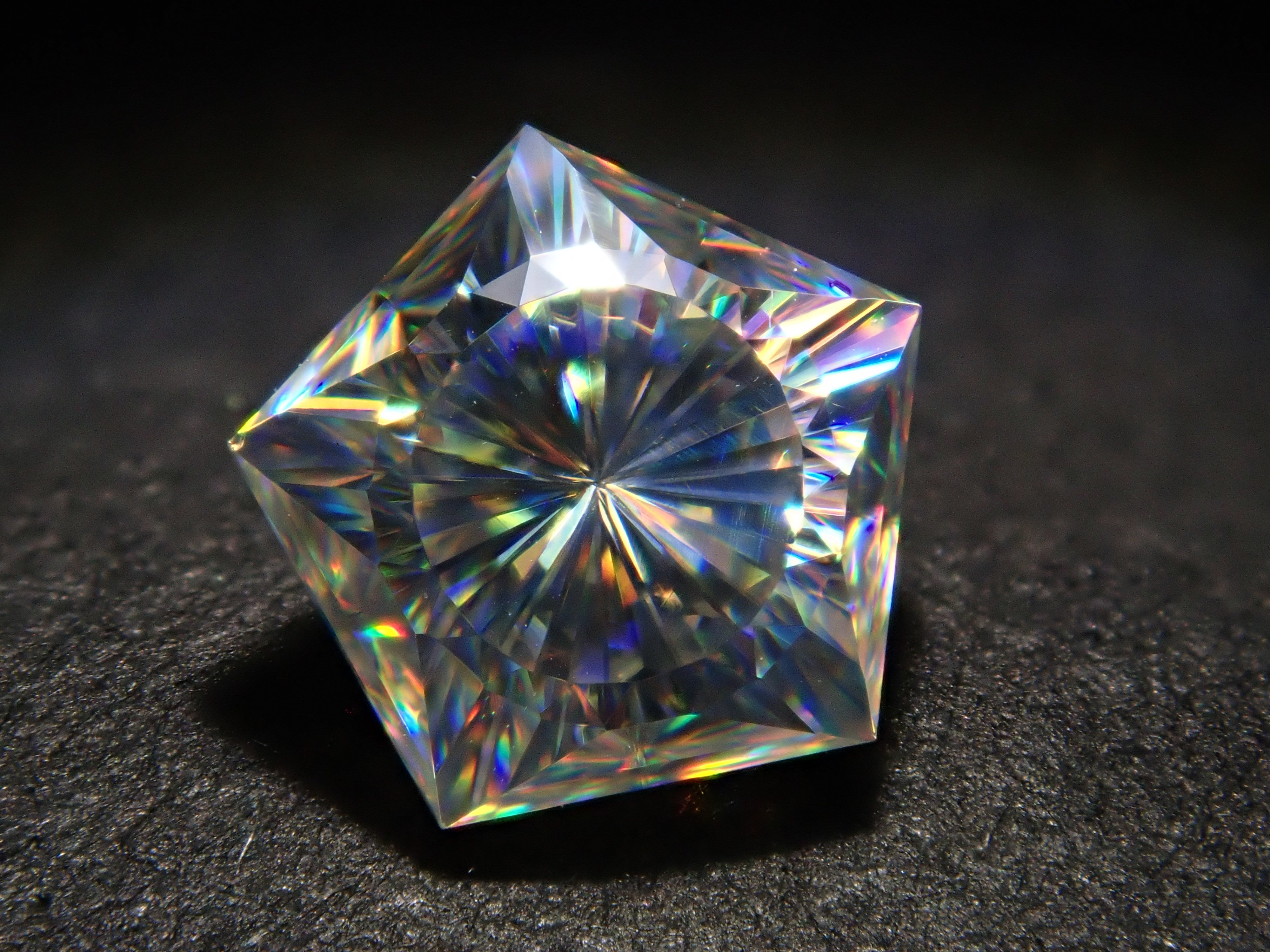 【11/16 22時販売】合成ルチル 1.020ctルース