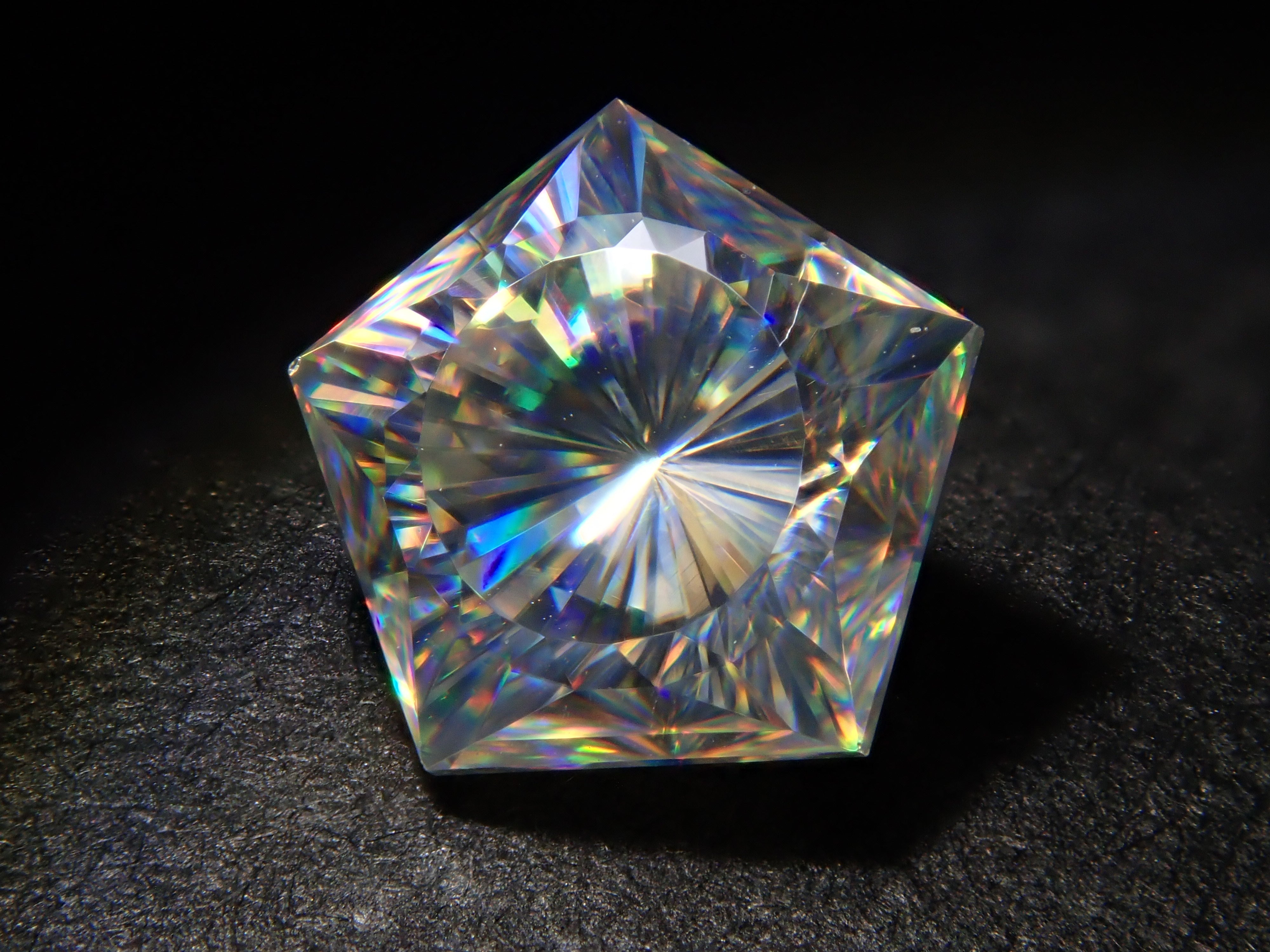 【11/16 22時販売】合成ルチル 1.020ctルース