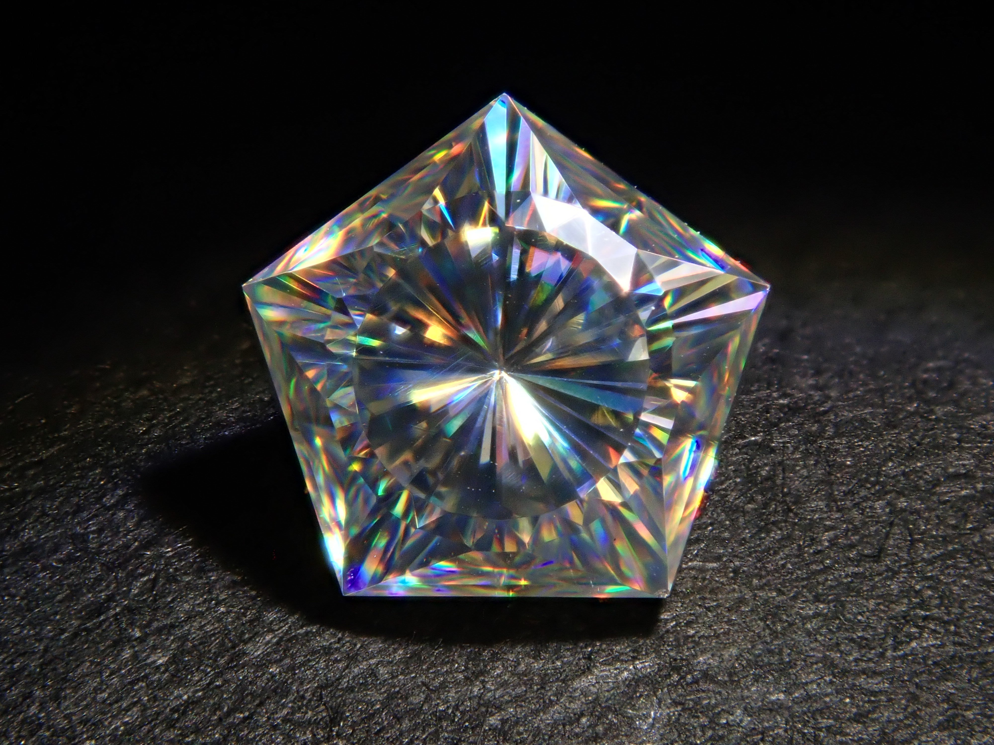 【11/16 22時販売】合成ルチル 1.020ctルース