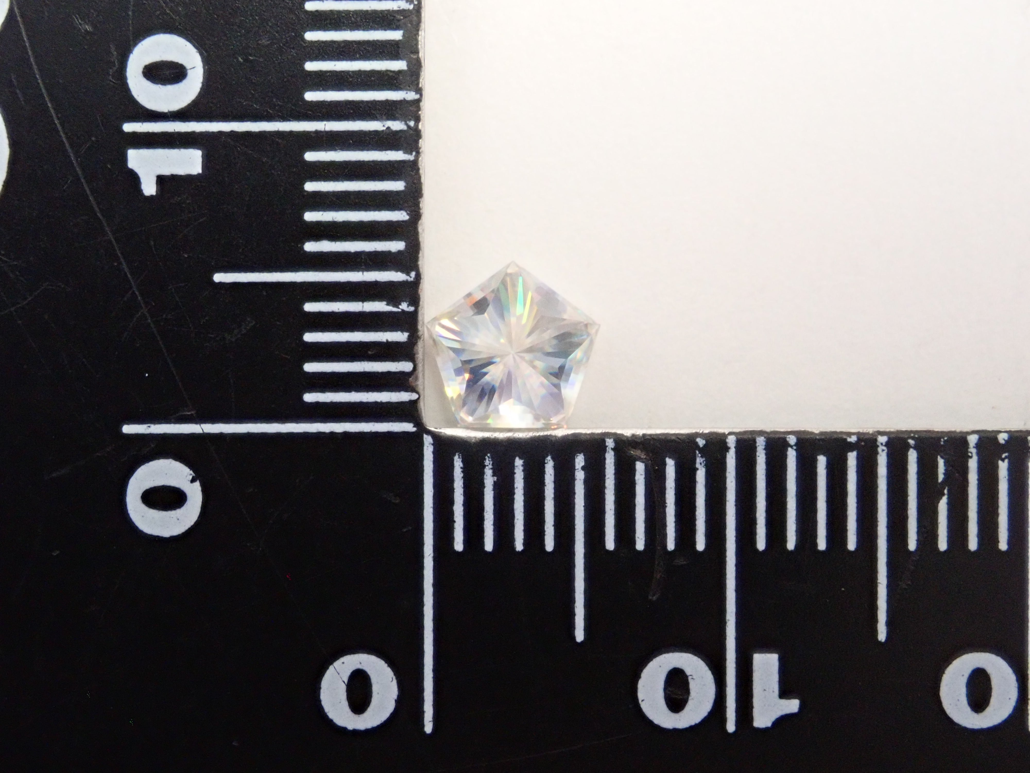 【11/16 22時販売】合成ルチル 1.020ctルース