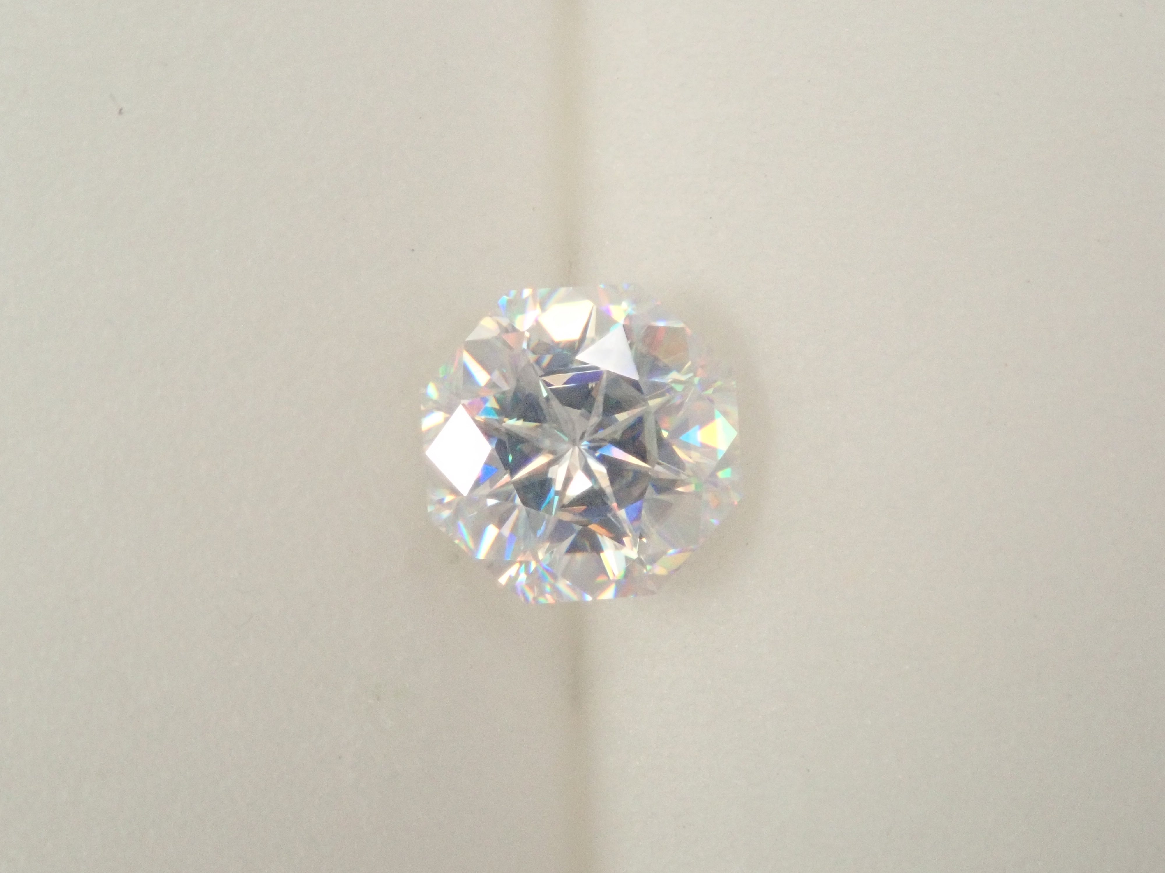 【11/27 22時販売】合成ルチル 6.2mm/1.490ctルース