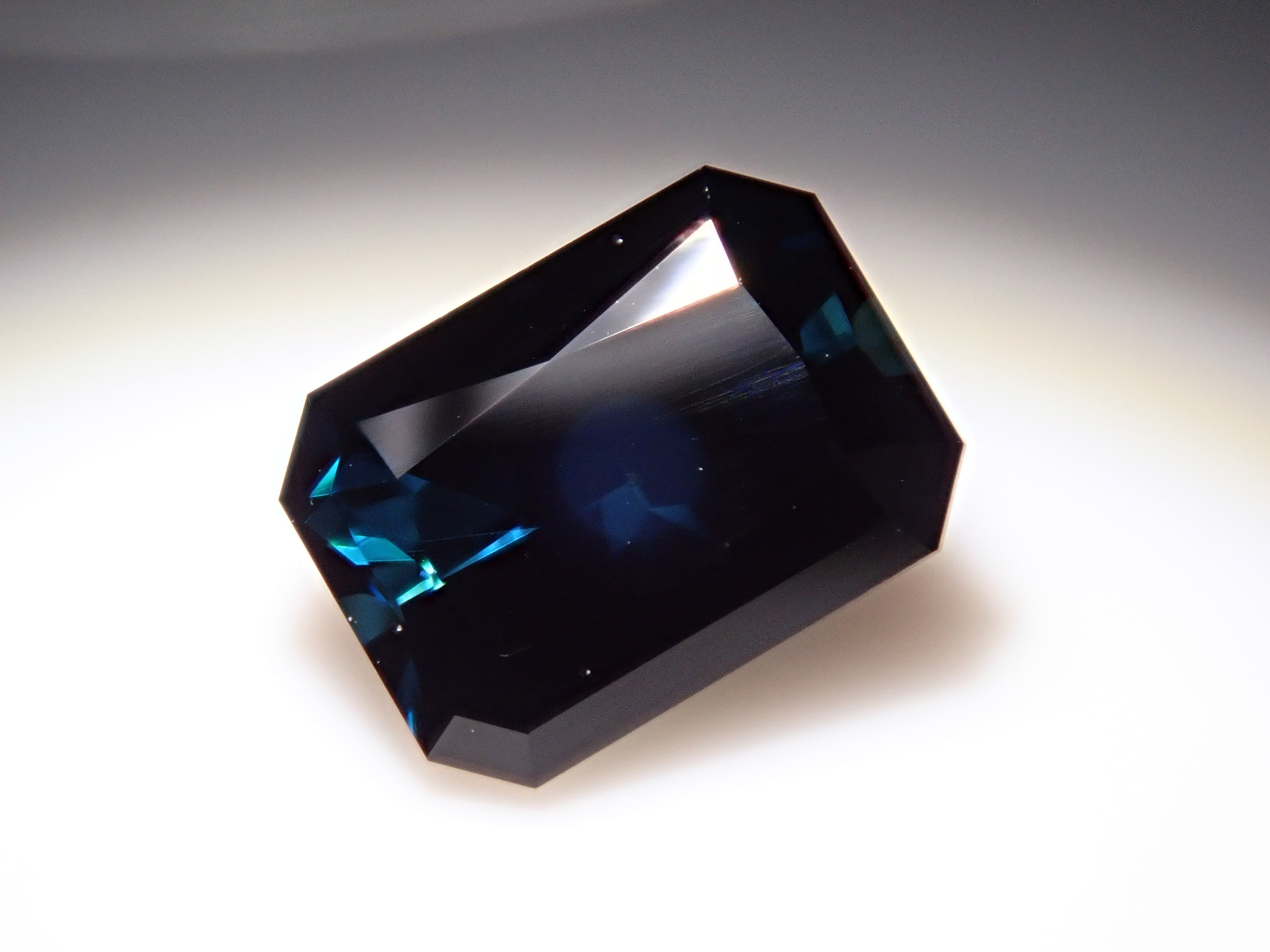 【11/18 22時販売】ブラジル産ブルートルマリン 0.987ctルース(ティールカラー)