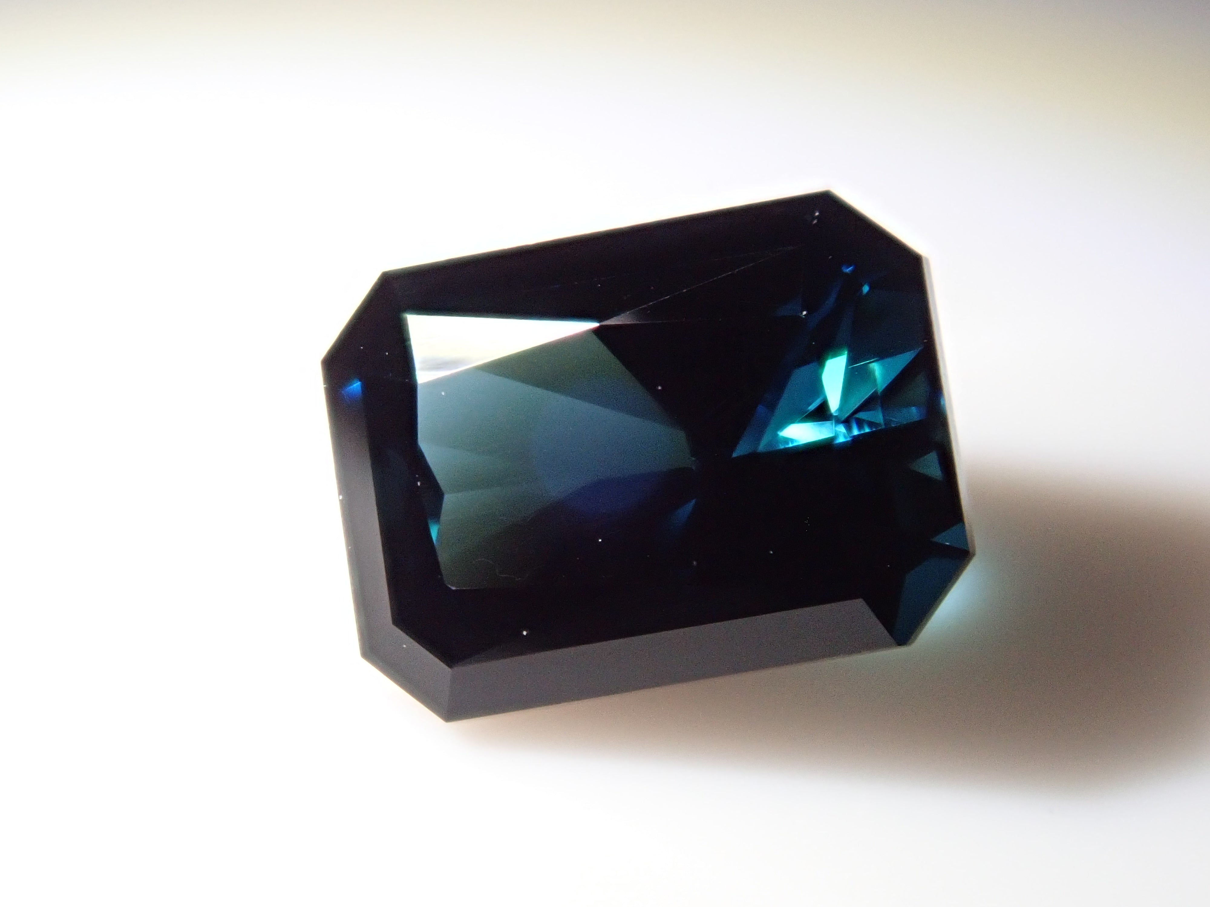 【11/18 22時販売】ブラジル産ブルートルマリン 0.987ctルース(ティールカラー)