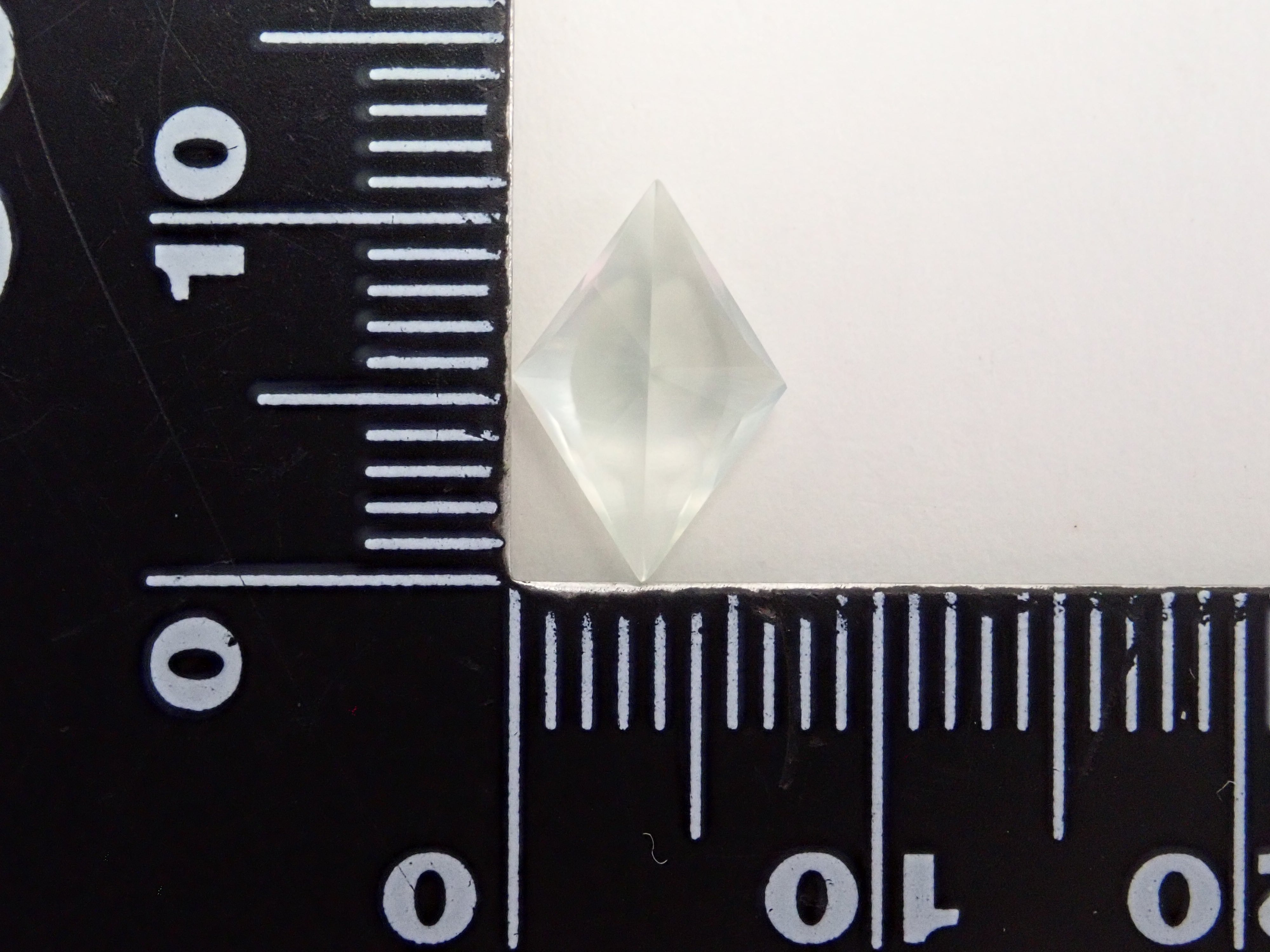 【11/18 22時販売】オーストラリア産プレーナイト 1.691ctルース