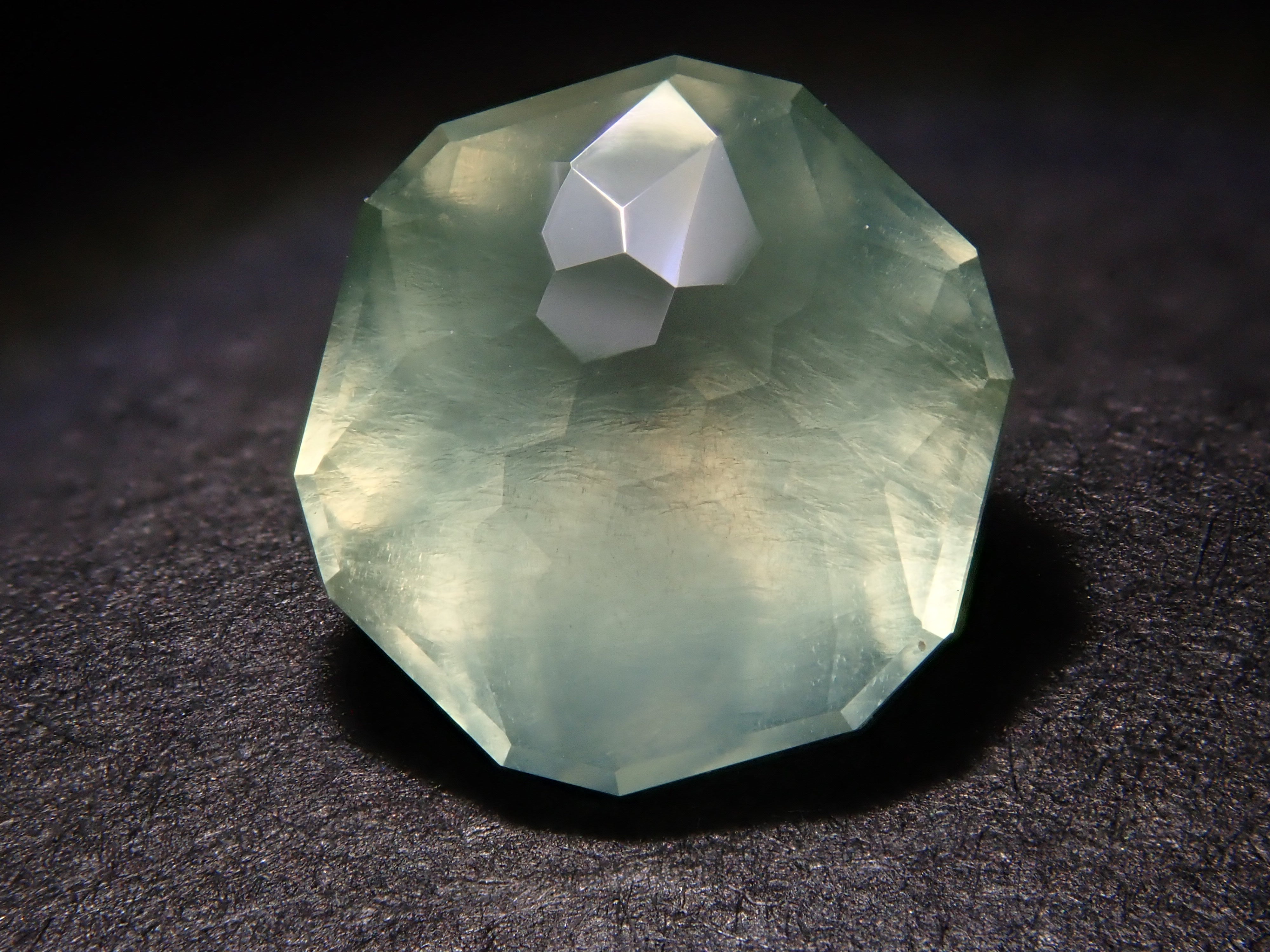 【11/18 22時販売】オーストラリア産プレーナイト 1.705ctルース