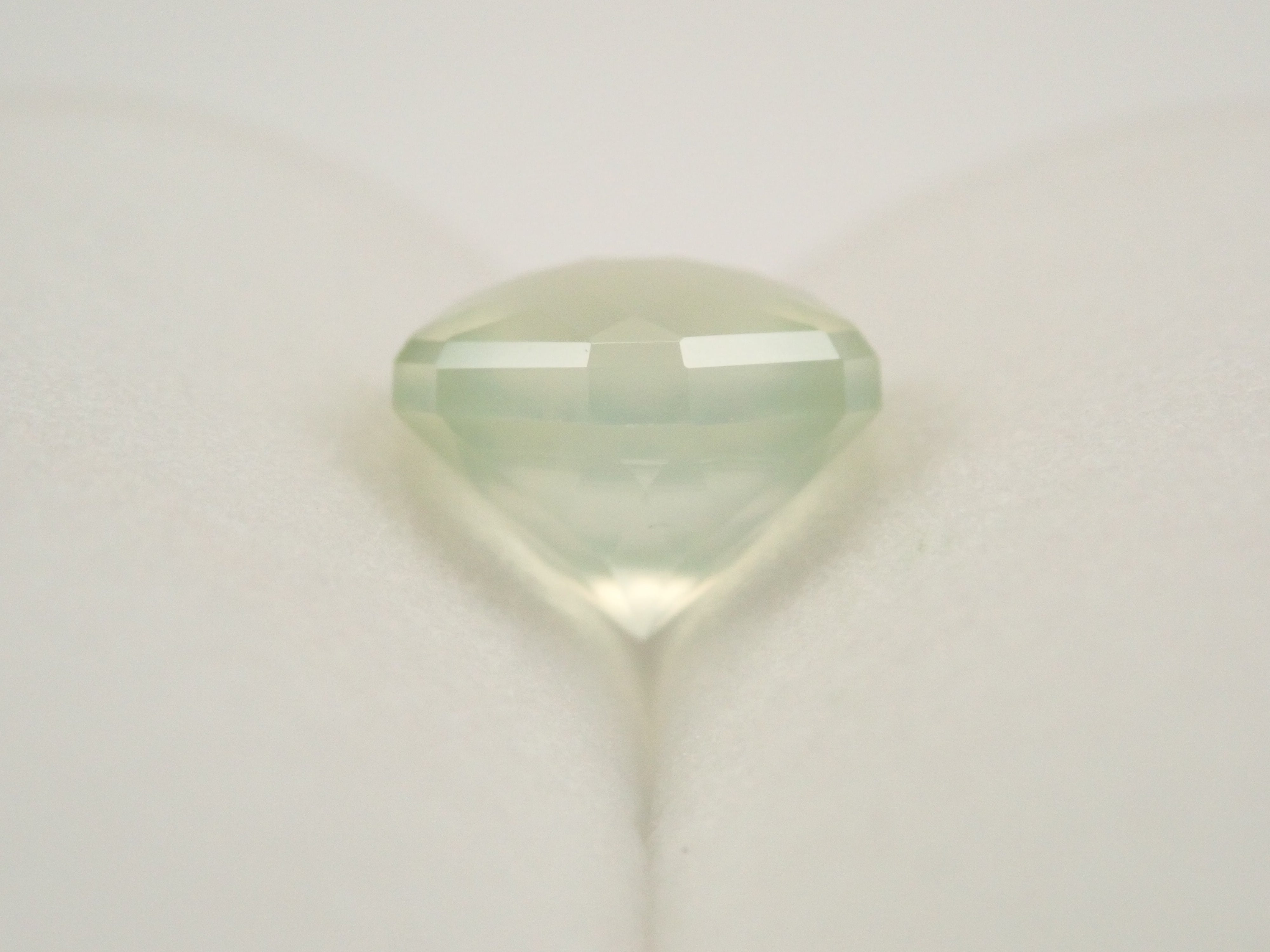 【11/18 22時販売】オーストラリア産プレーナイト 1.705ctルース