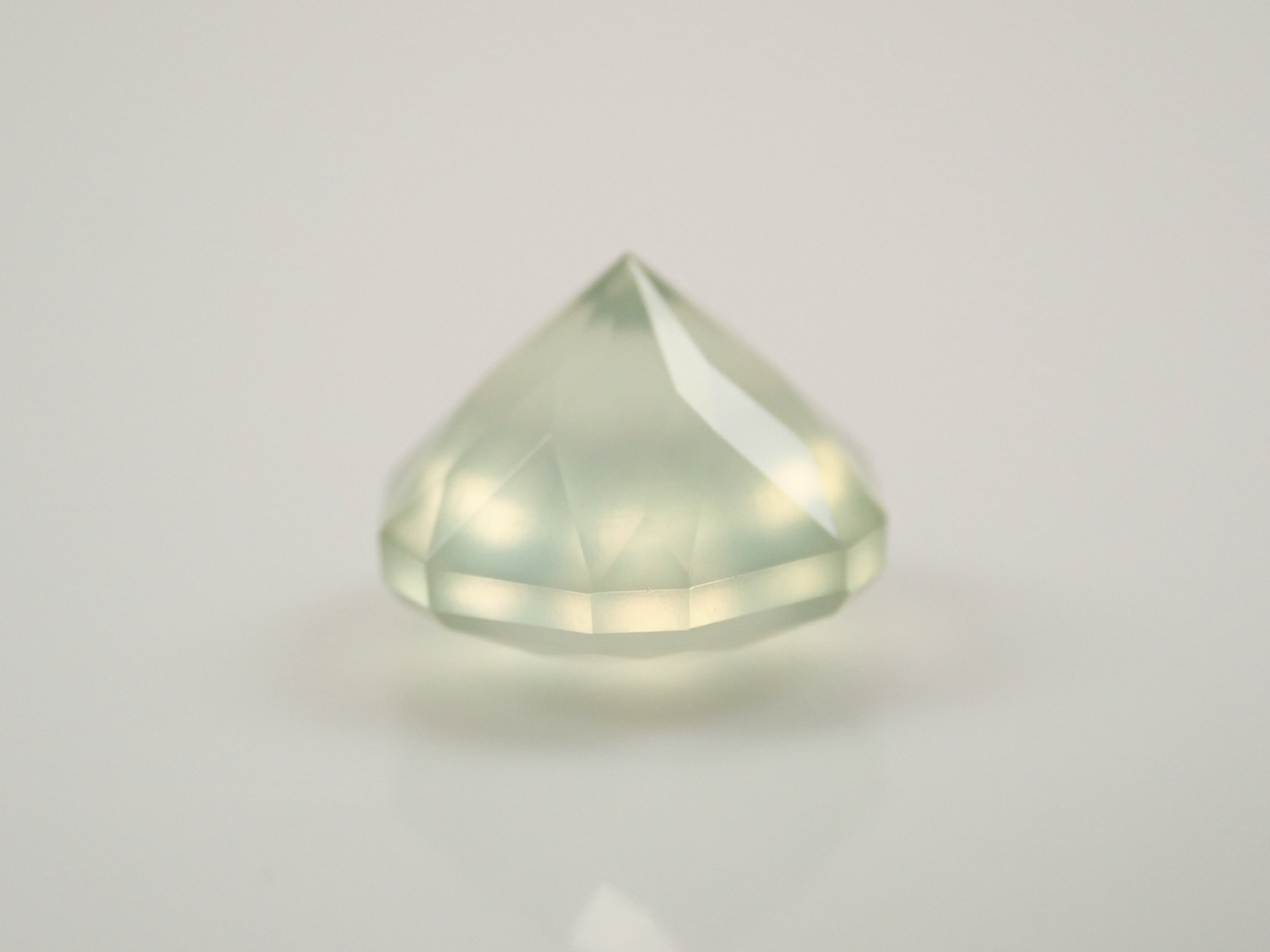 【11/18 22時販売】オーストラリア産プレーナイト 1.705ctルース