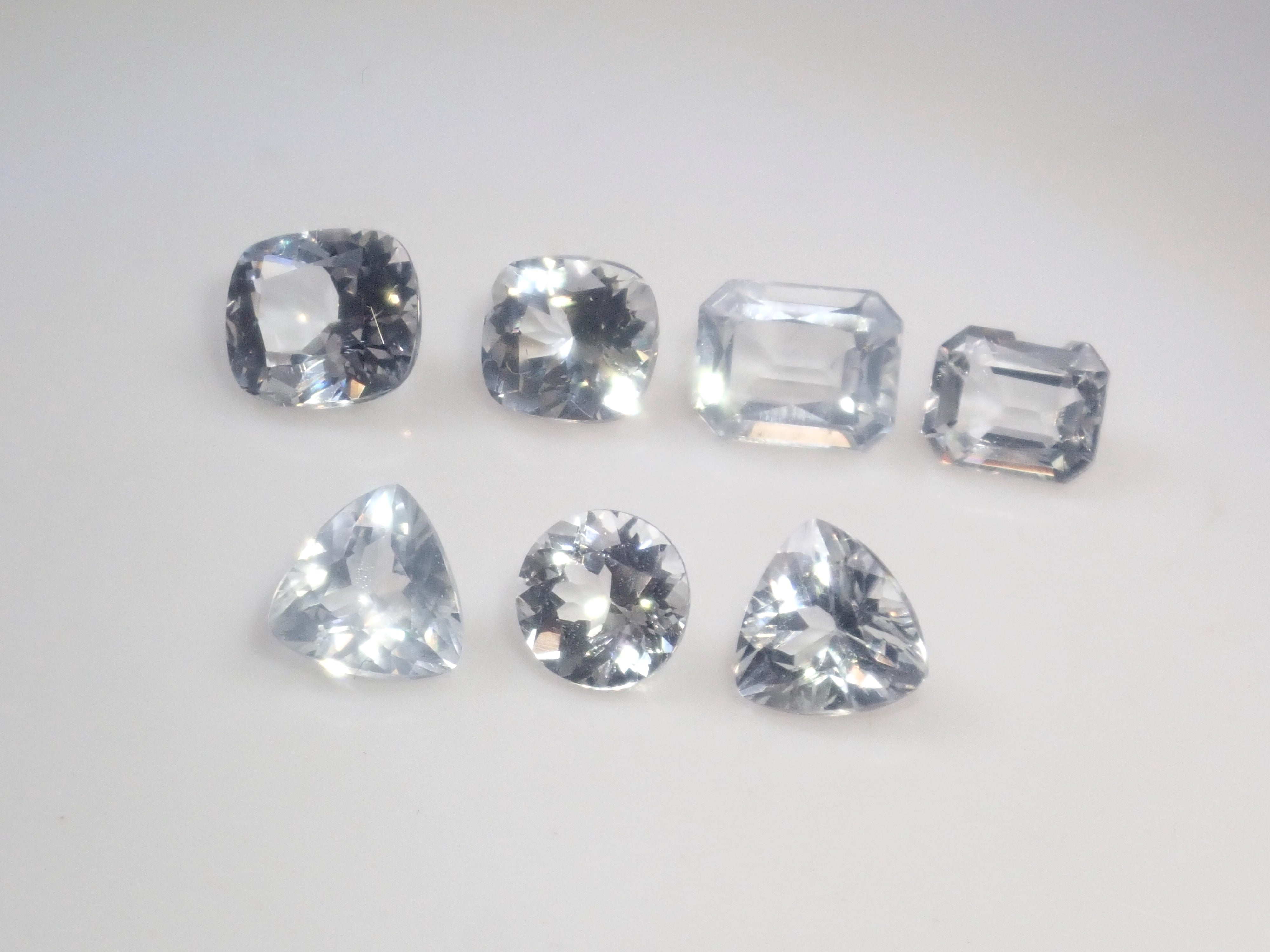 【11/15 22時販売】《限定7石》マダガスカル産カラーレスアパタイト1石ルース(全石鑑別書付き,平均0.60ct)《複数購入割引有》