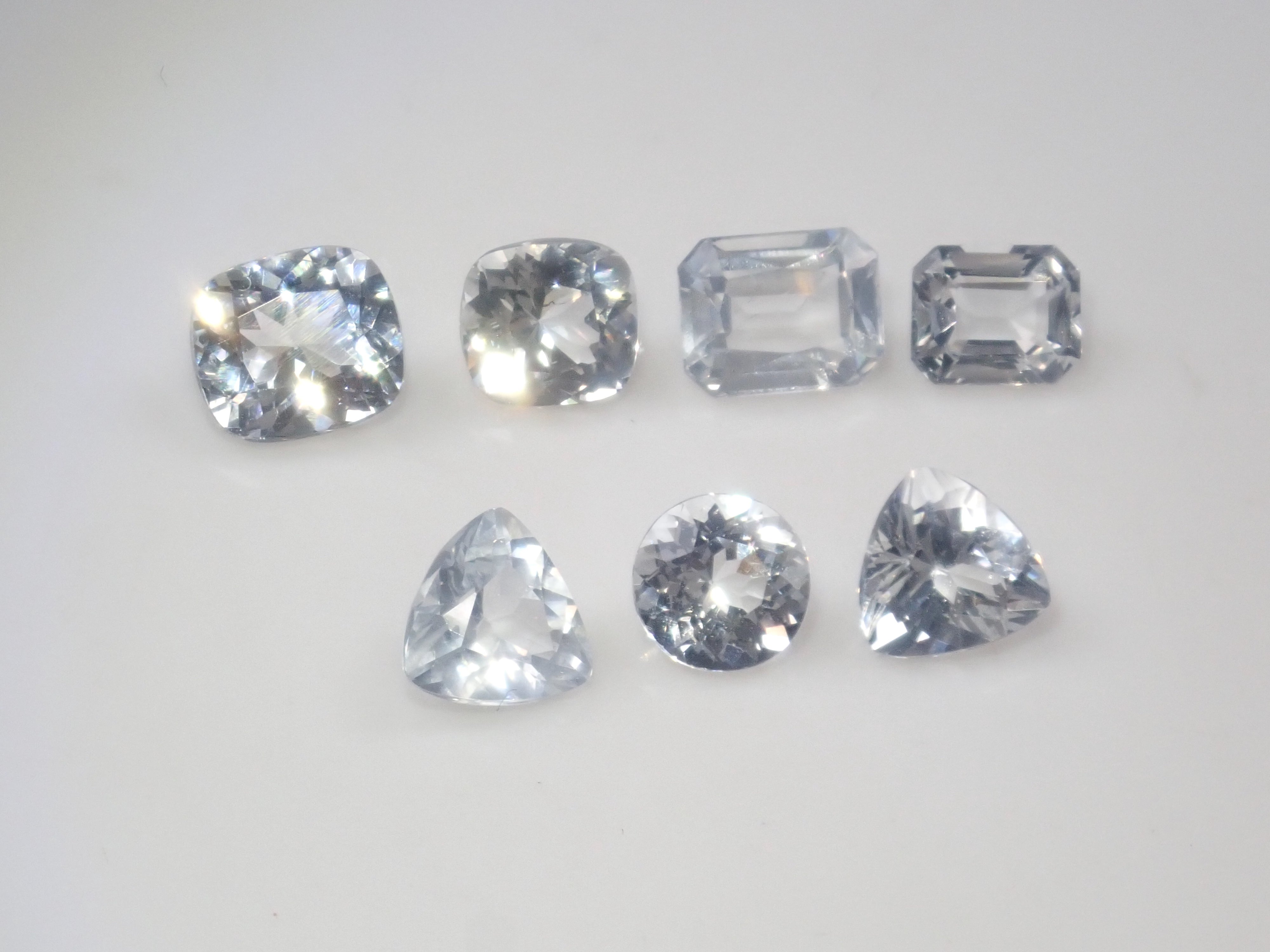 【11/15 22時販売】《限定7石》マダガスカル産カラーレスアパタイト1石ルース(全石鑑別書付き,平均0.60ct)《複数購入割引有》