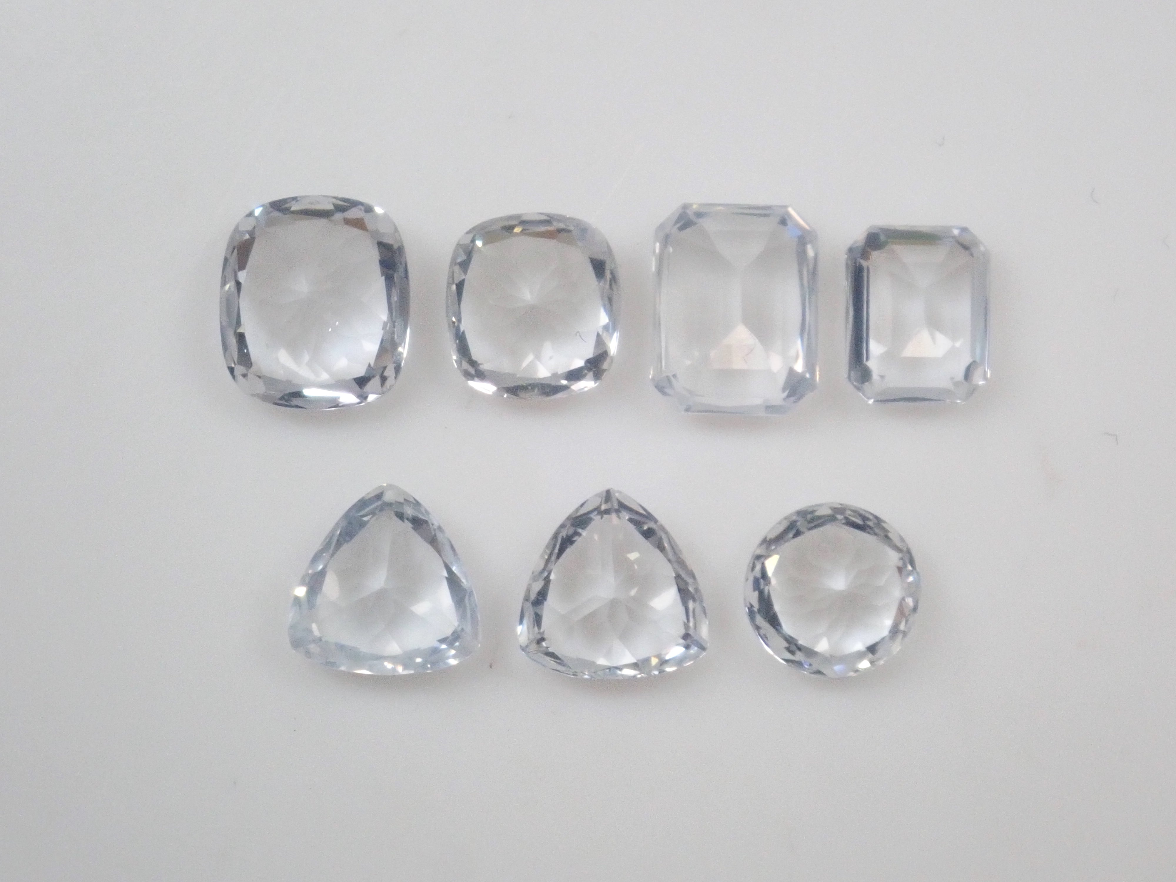 【11/15 22時販売】《限定7石》マダガスカル産カラーレスアパタイト1石ルース(全石鑑別書付き,平均0.60ct)《複数購入割引有》