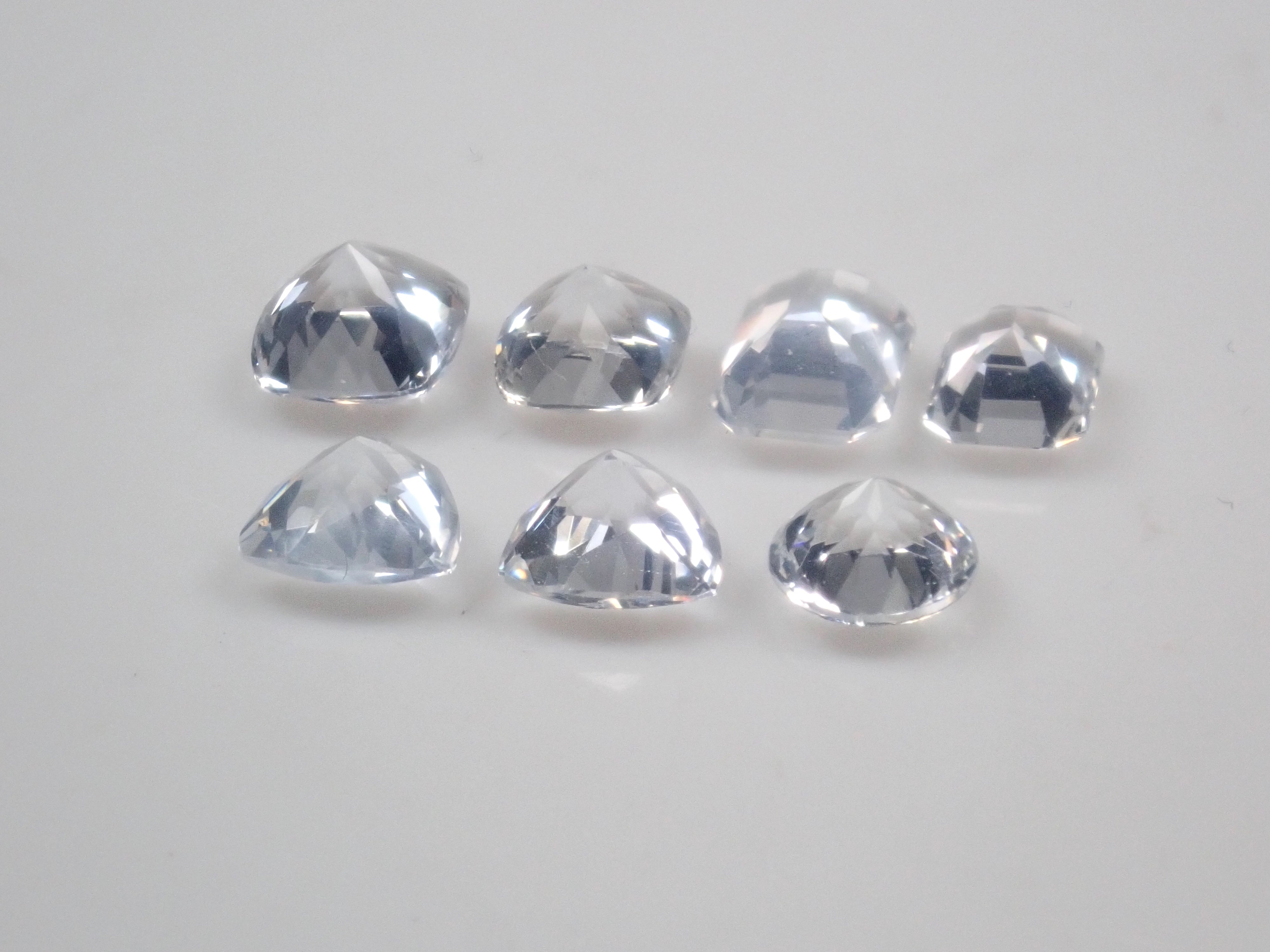 【11/15 22時販売】《限定7石》マダガスカル産カラーレスアパタイト1石ルース(全石鑑別書付き,平均0.60ct)《複数購入割引有》