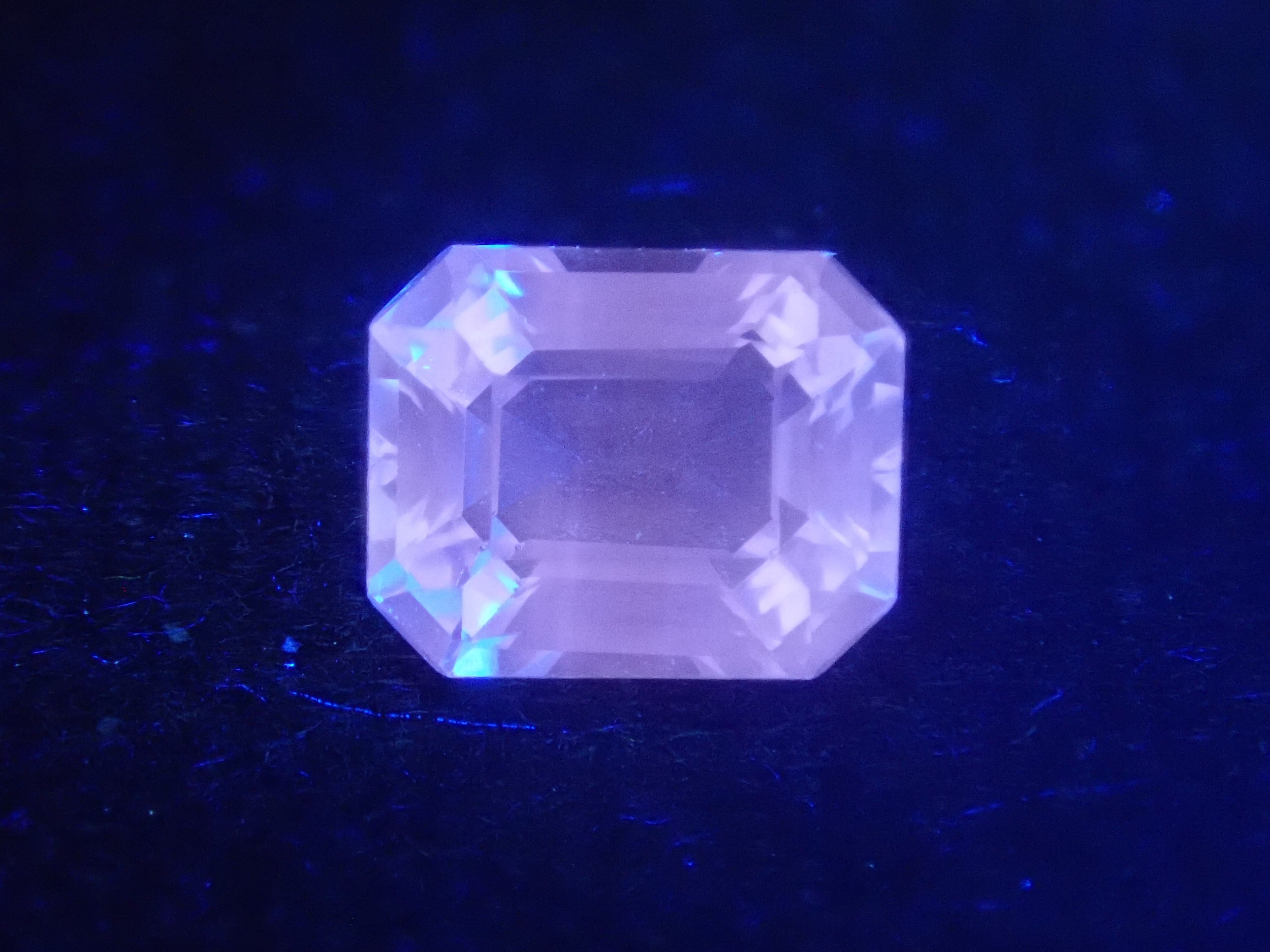 【11/15 22時販売】《限定7石》マダガスカル産カラーレスアパタイト1石ルース(全石鑑別書付き,平均0.60ct)《複数購入割引有》