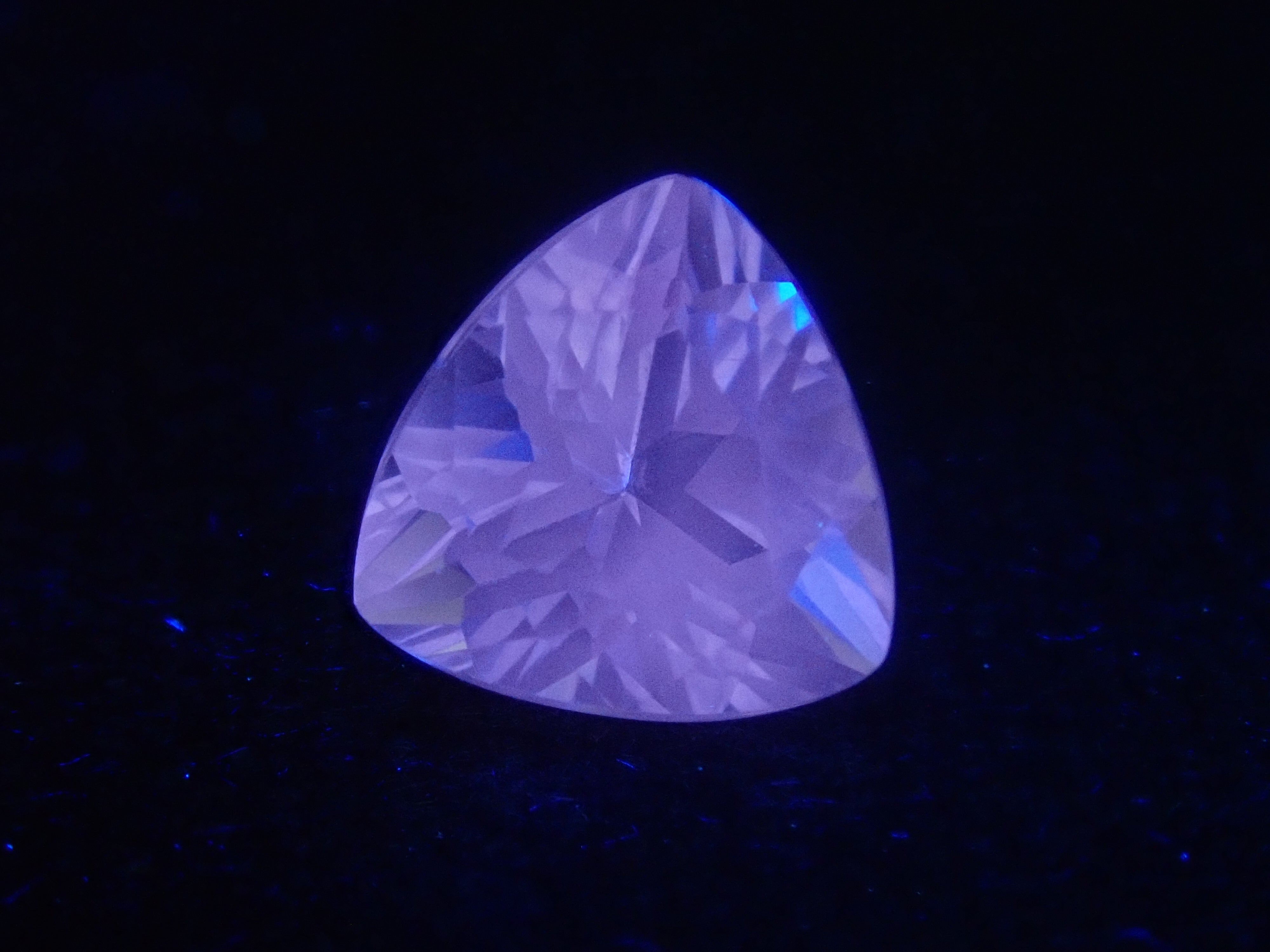 【11/15 22時販売】《限定7石》マダガスカル産カラーレスアパタイト1石ルース(全石鑑別書付き,平均0.60ct)《複数購入割引有》