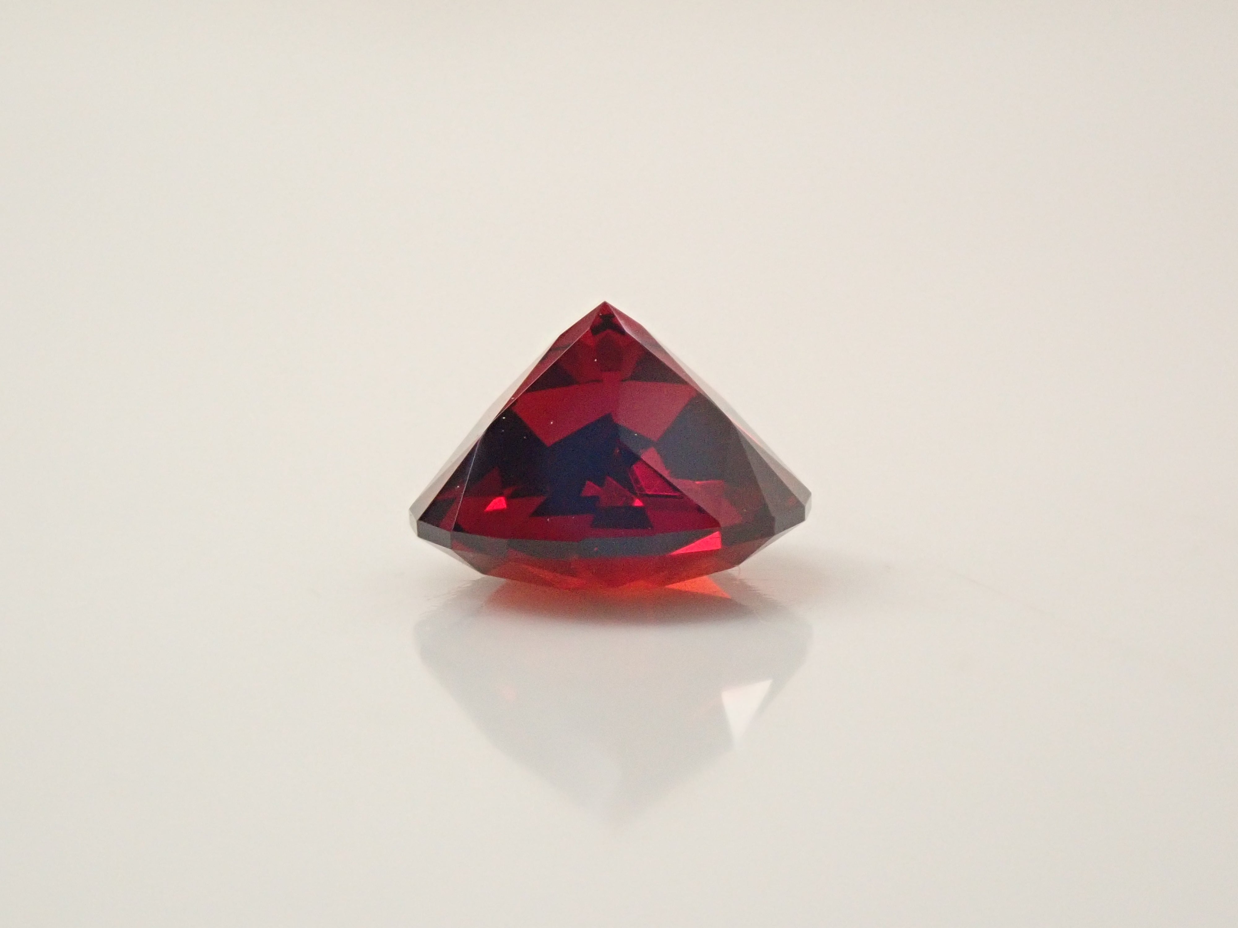 【12/15 22時販売】タンザニア産アルマンディンガーネット 6.4mm/1.271ctルース