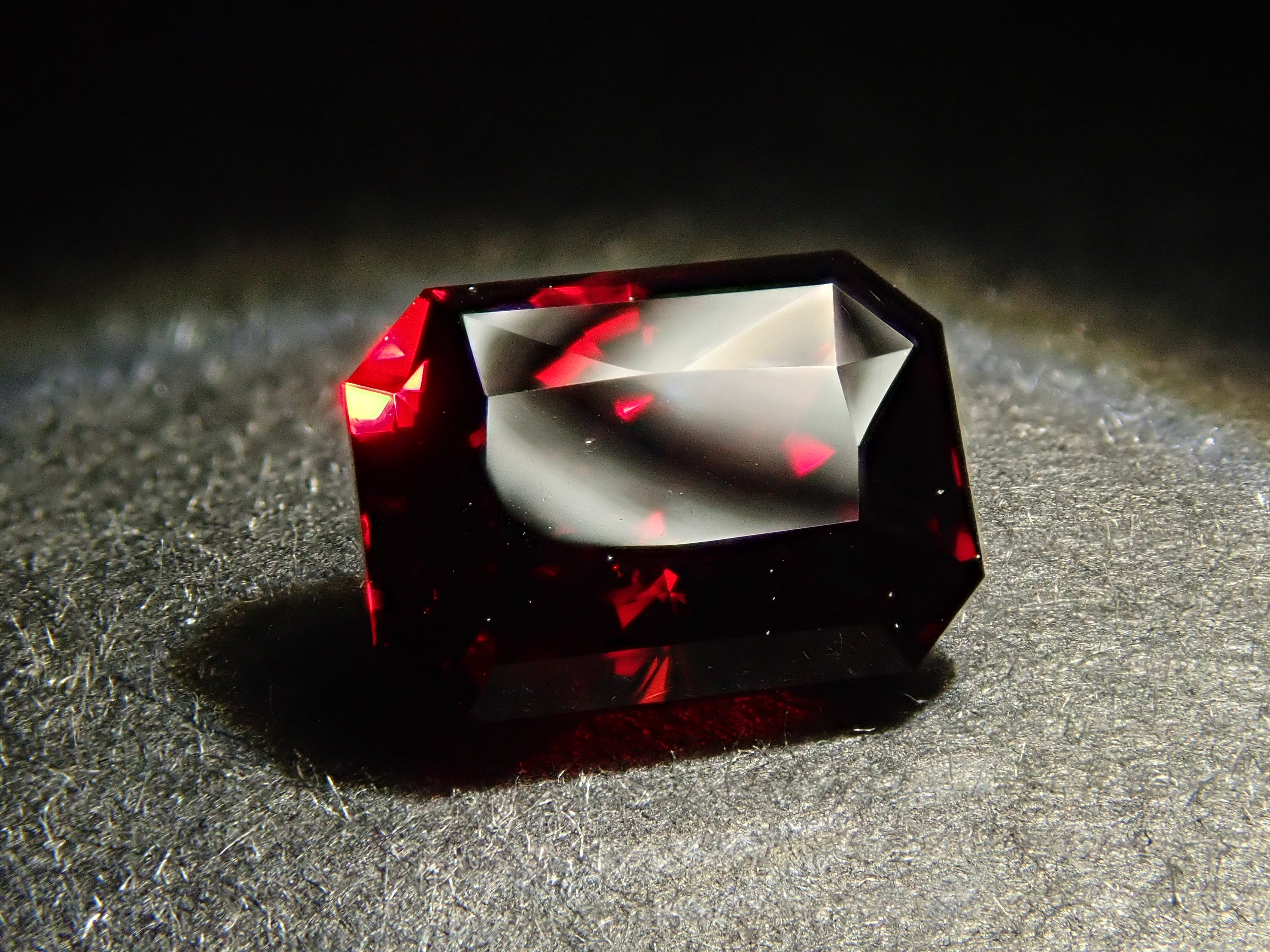 【11/29 22時販売】タンザニア産アルマンディンガーネット 1.282ctルース