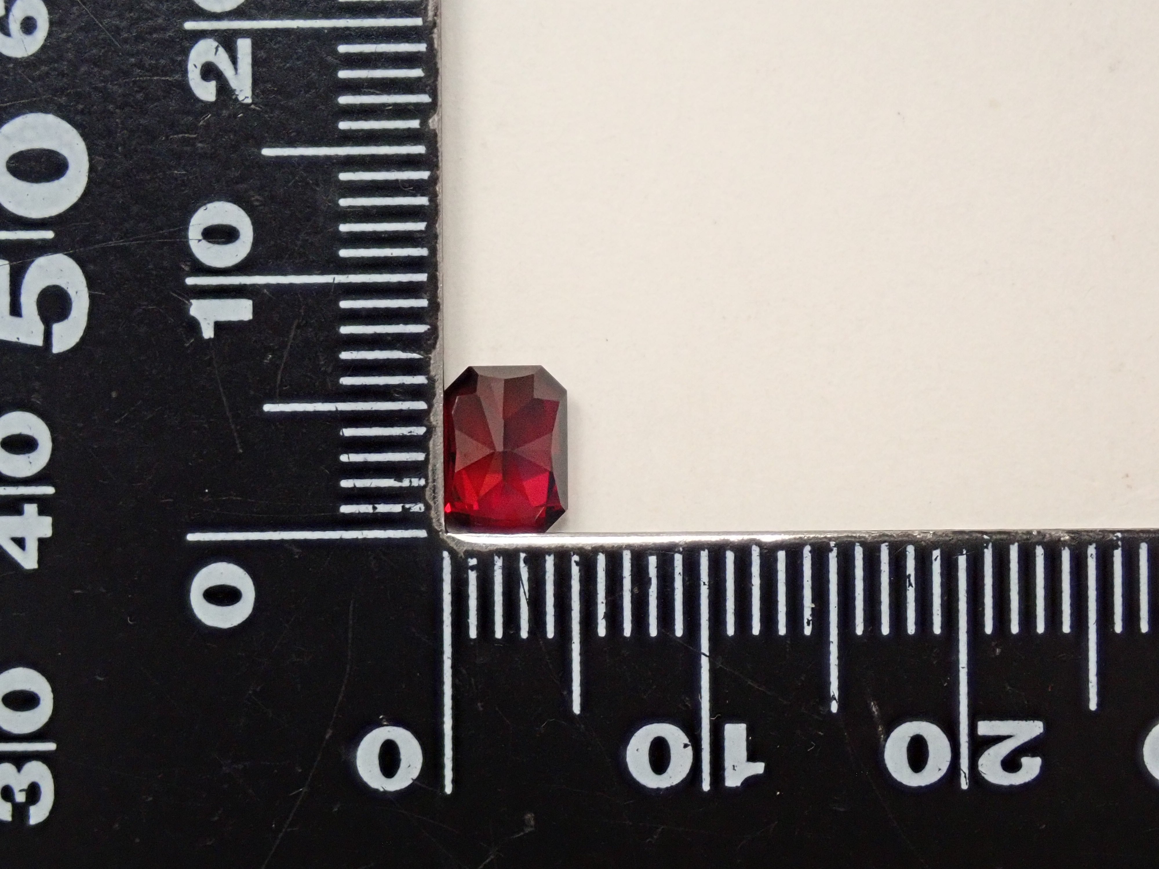 【11/29 22時販売】タンザニア産アルマンディンガーネット 1.282ctルース