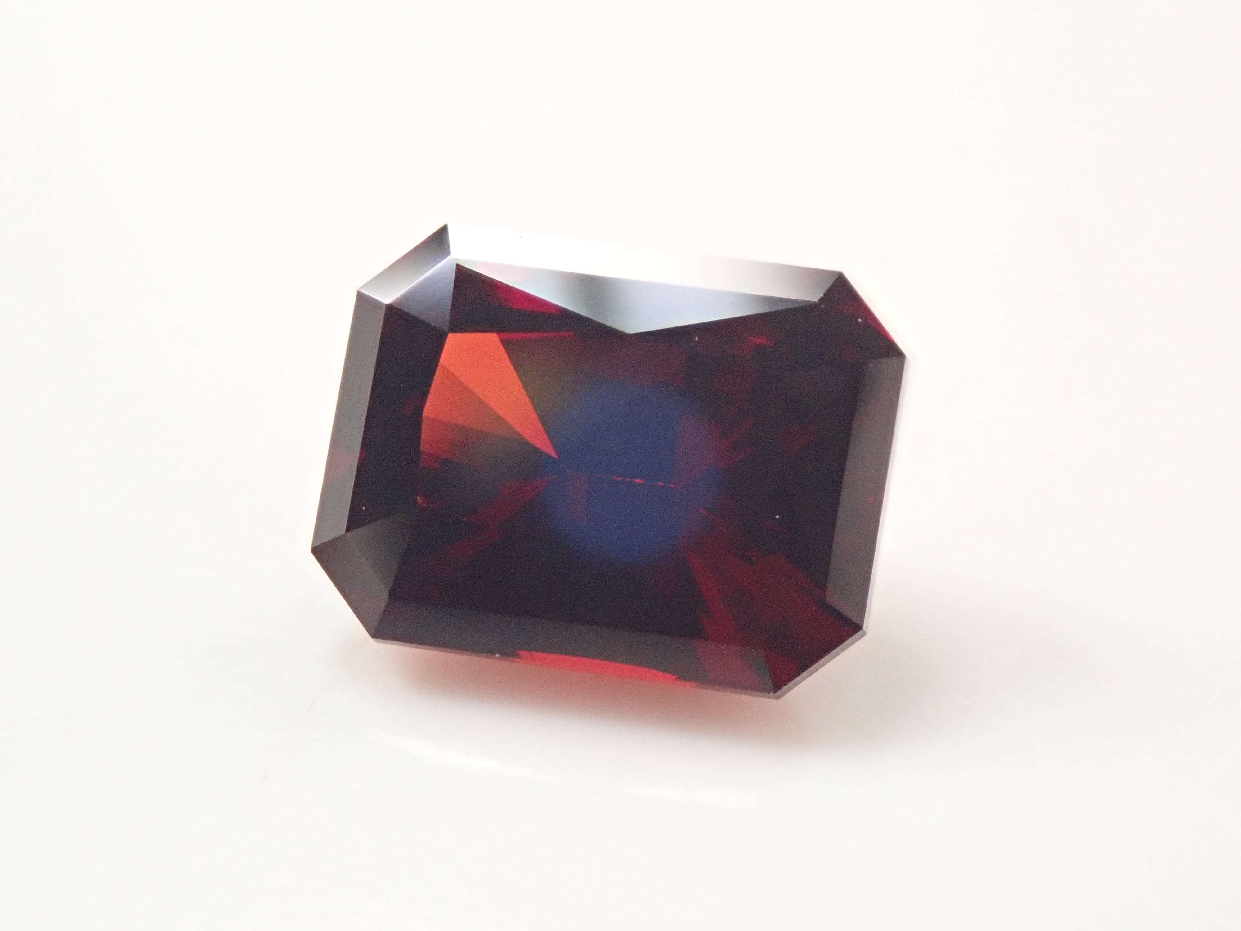 【11/29 22時販売】タンザニア産アルマンディンガーネット 2.697ctルース