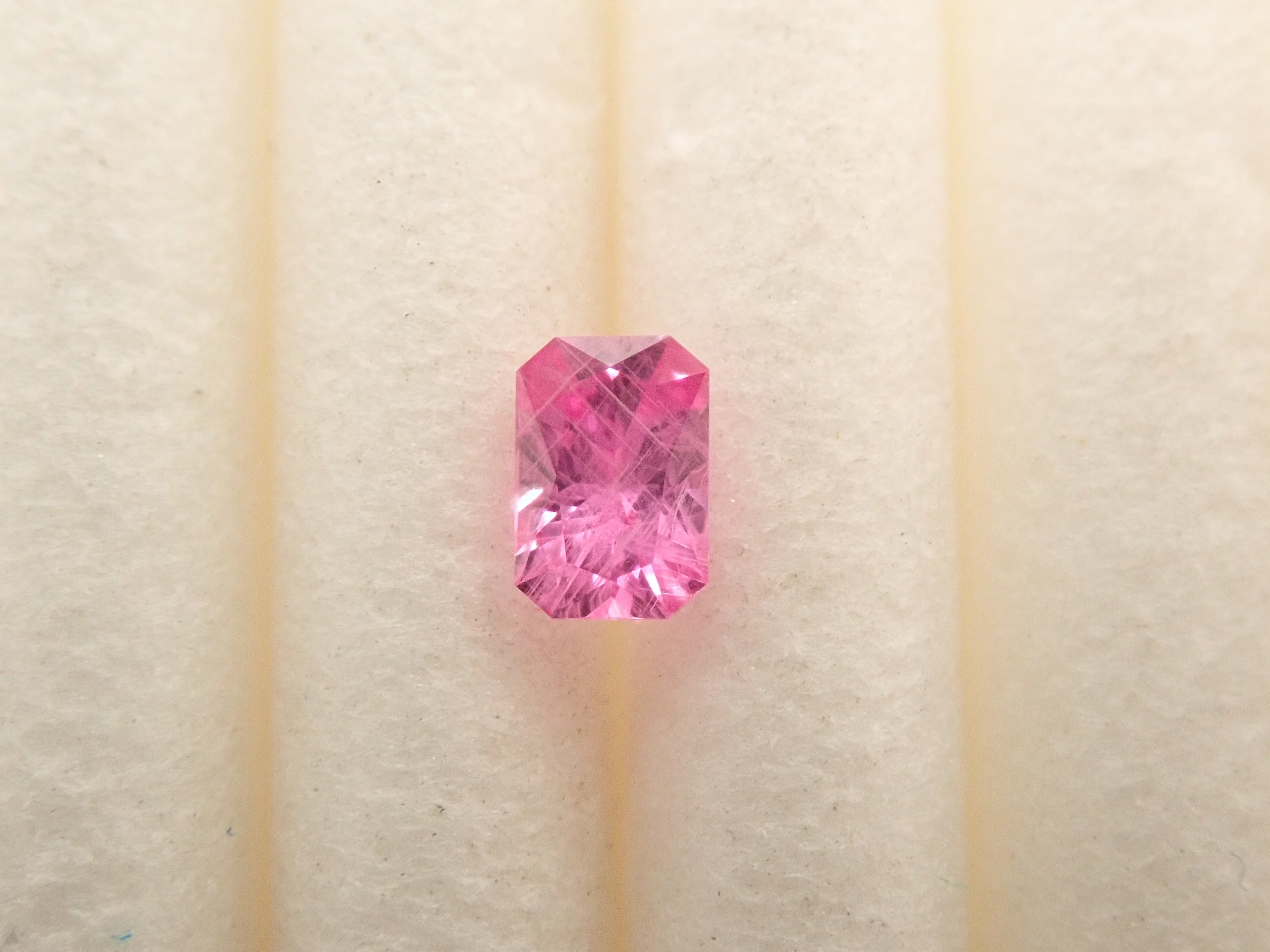 【12/2 22時販売】グリーンランド産サファイア 0.133ctルース 証明書付