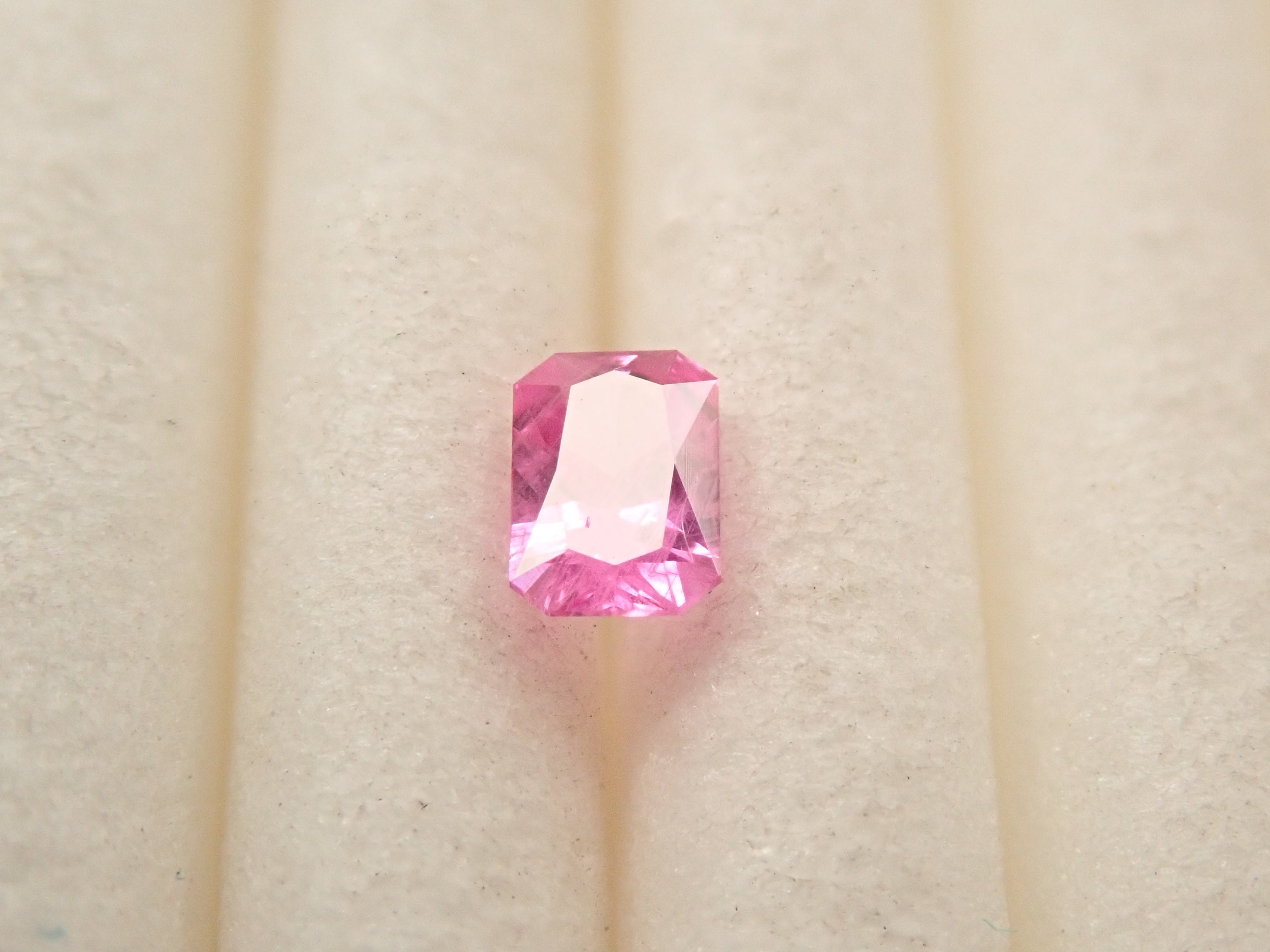 【12/2 22時販売】グリーンランド産サファイア 0.133ctルース 証明書付