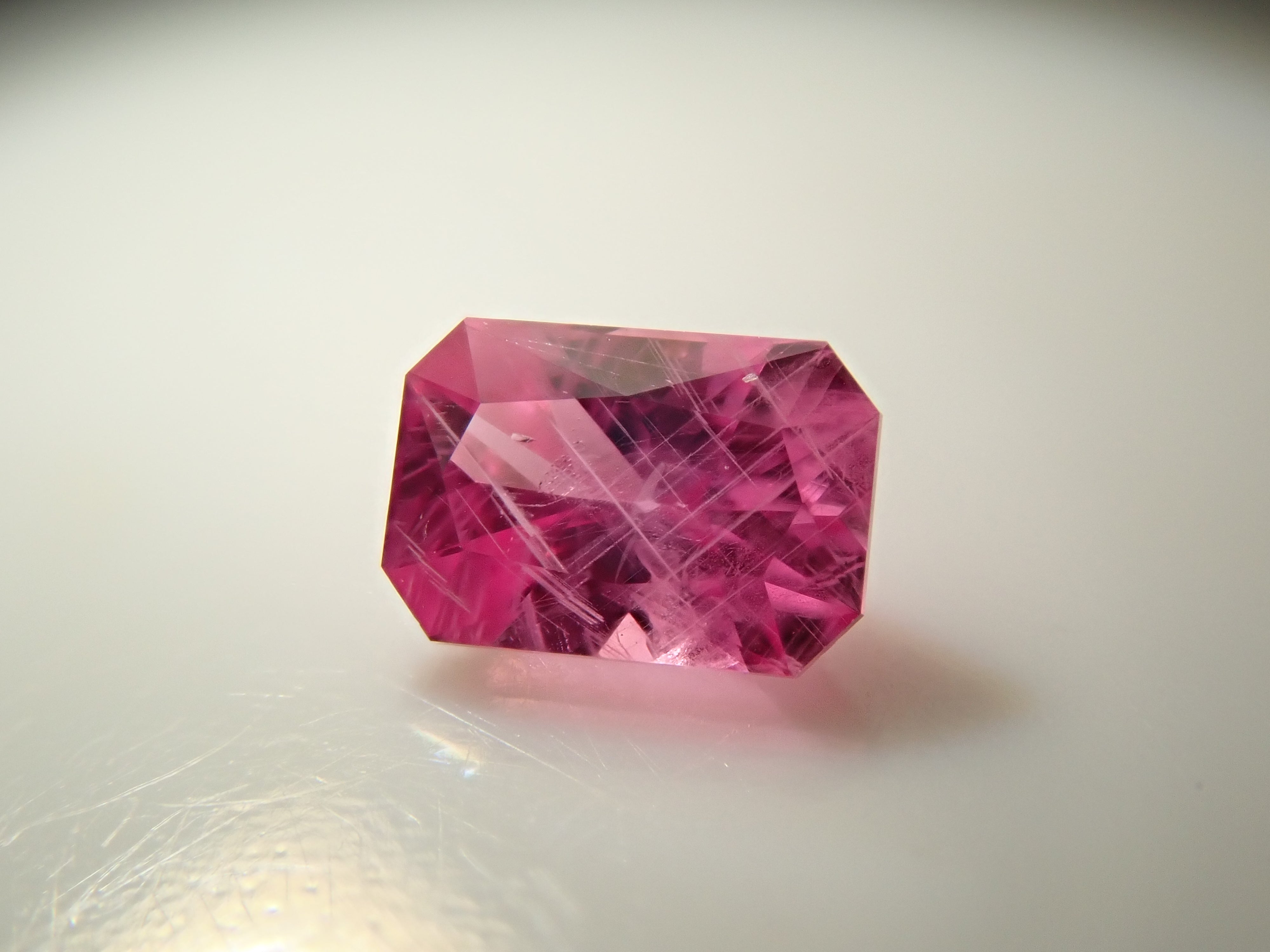 【12/2 22時販売】グリーンランド産サファイア 0.133ctルース 証明書付