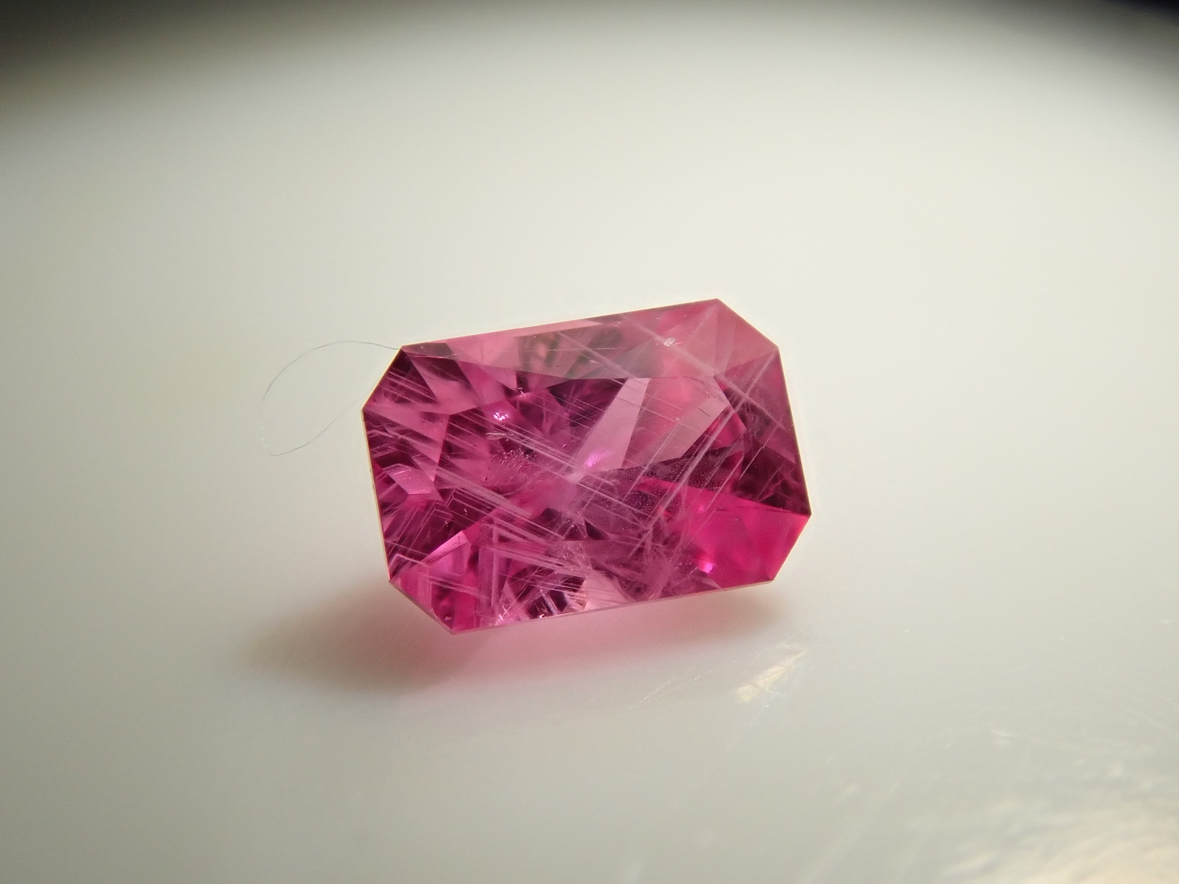 【12/2 22時販売】グリーンランド産サファイア 0.133ctルース 証明書付