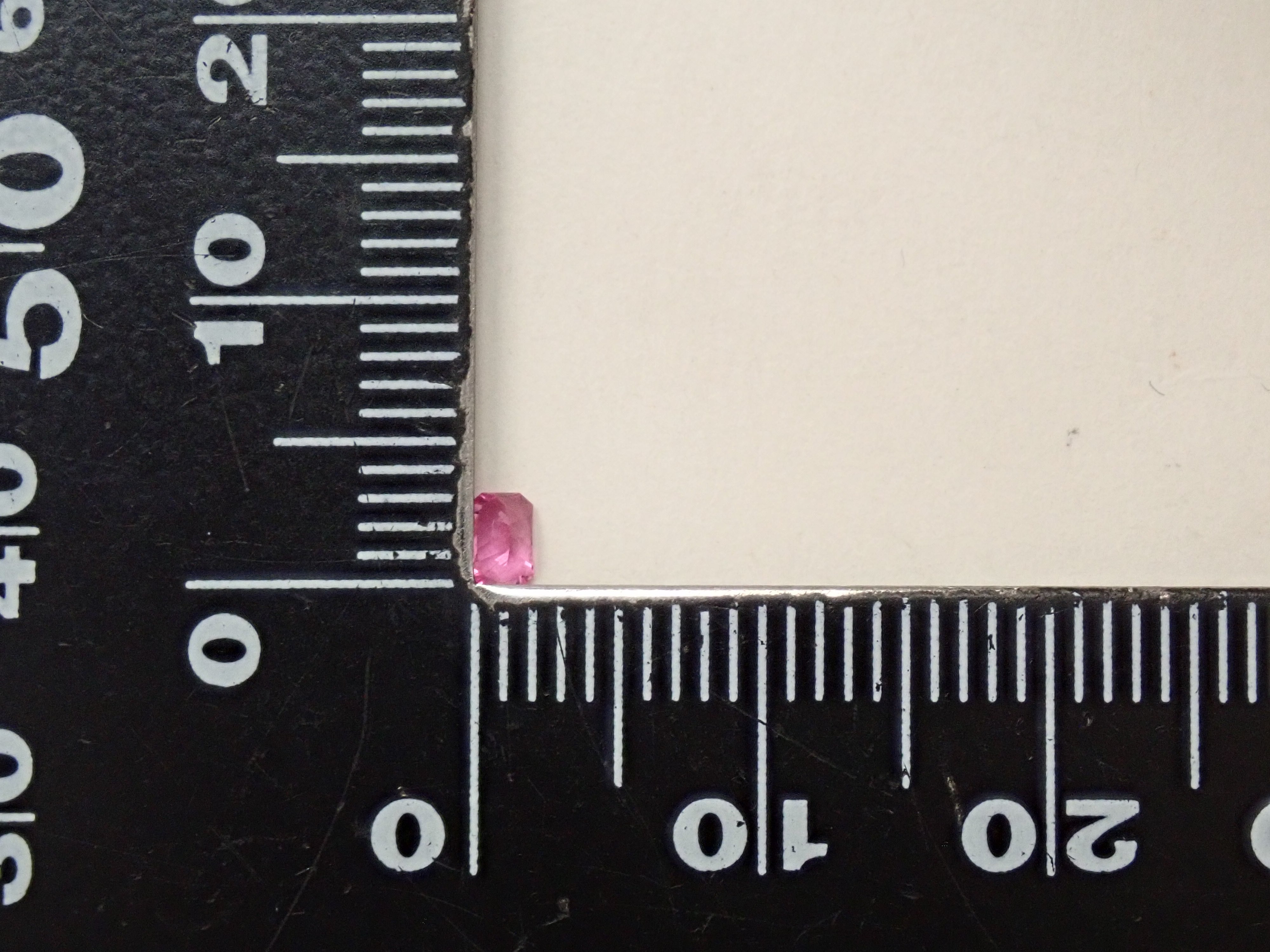 【12/2 22時販売】グリーンランド産サファイア 0.133ctルース 証明書付