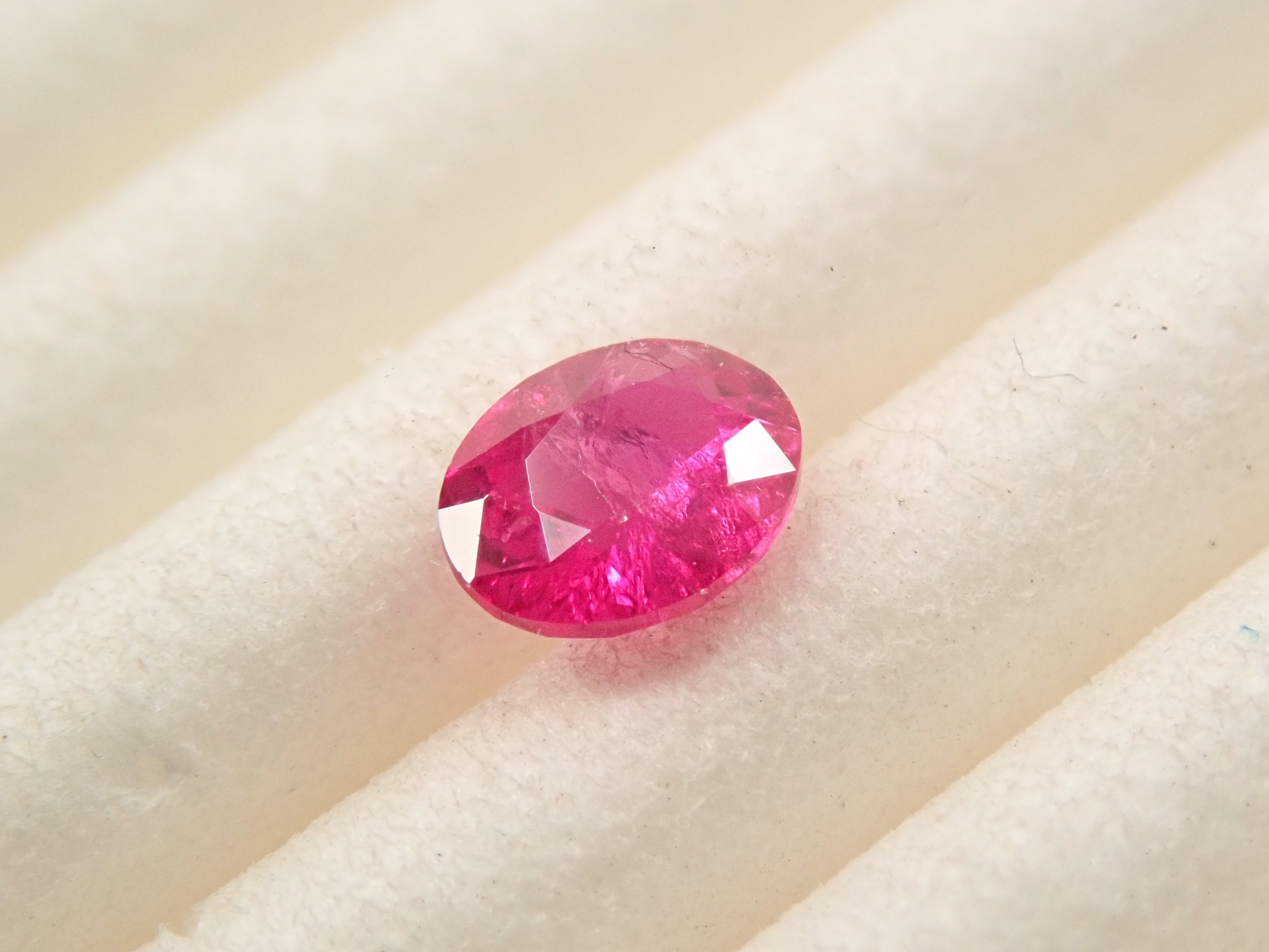 【11/29 22時販売】グリーンランド産ルビー 0.253ctルース 証明書