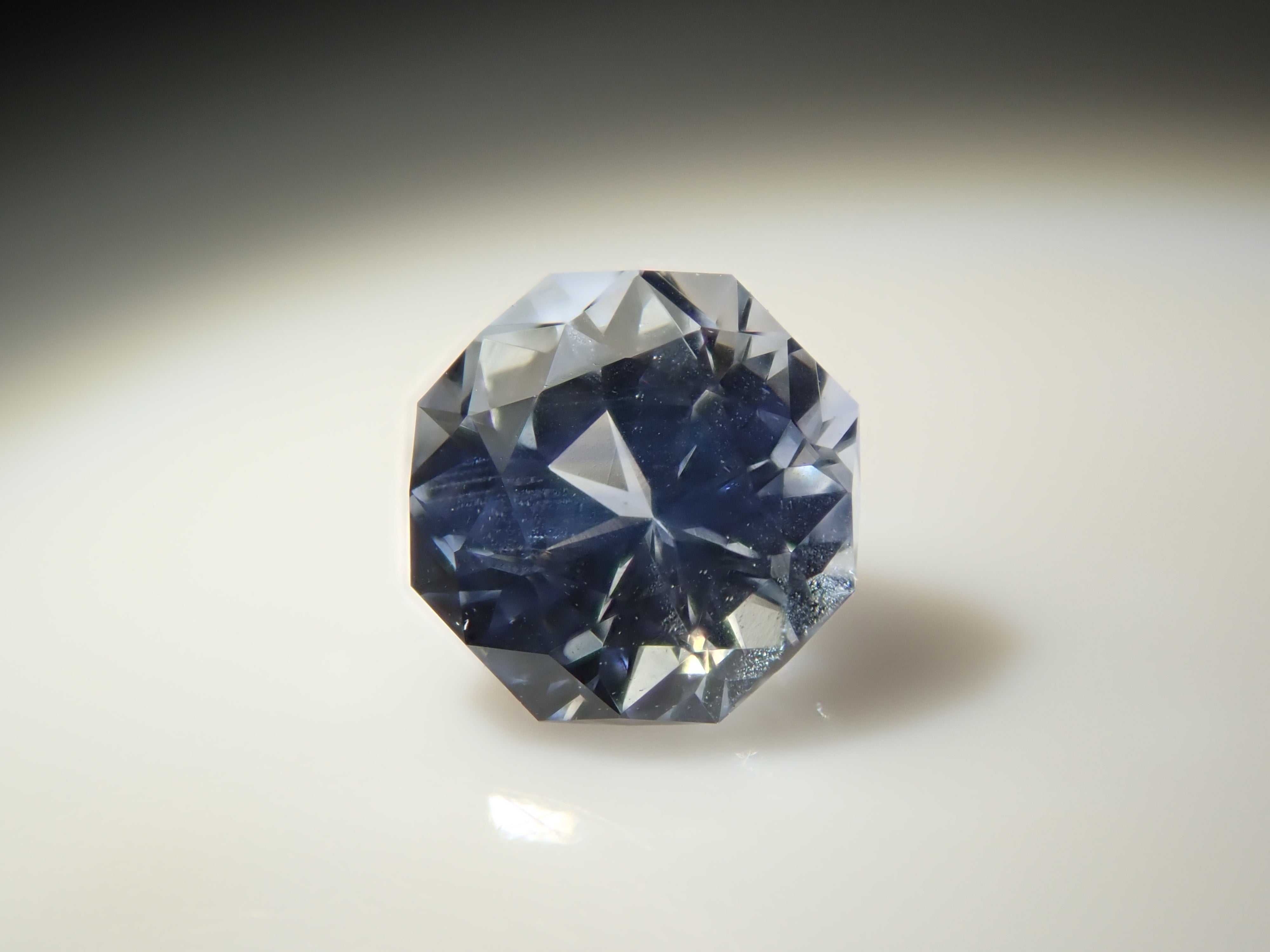 【11/27 22時販売】スリランカ産ブルーサファイア(アイスブルー) 0.300ctルース