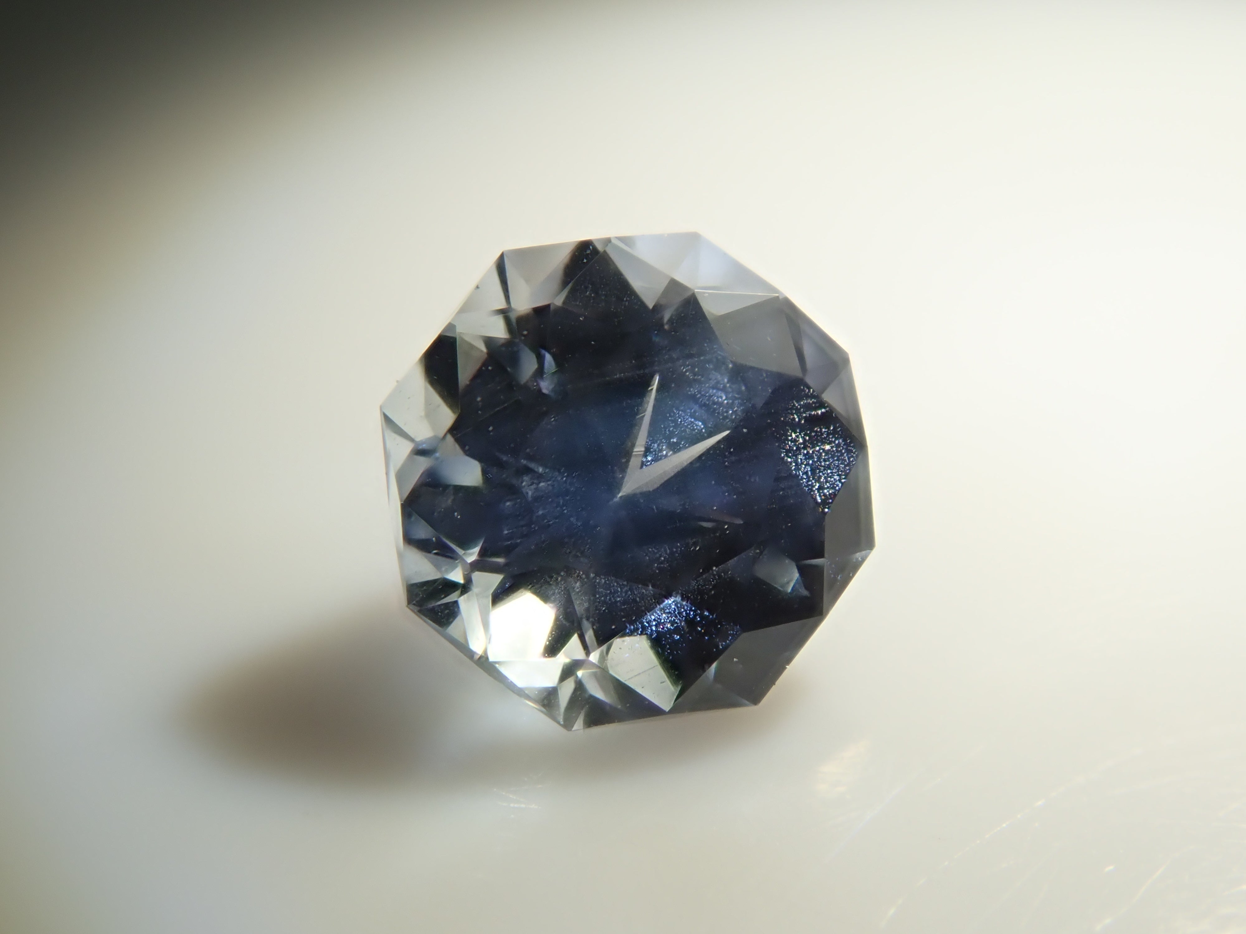 【11/27 22時販売】スリランカ産ブルーサファイア(アイスブルー) 0.300ctルース