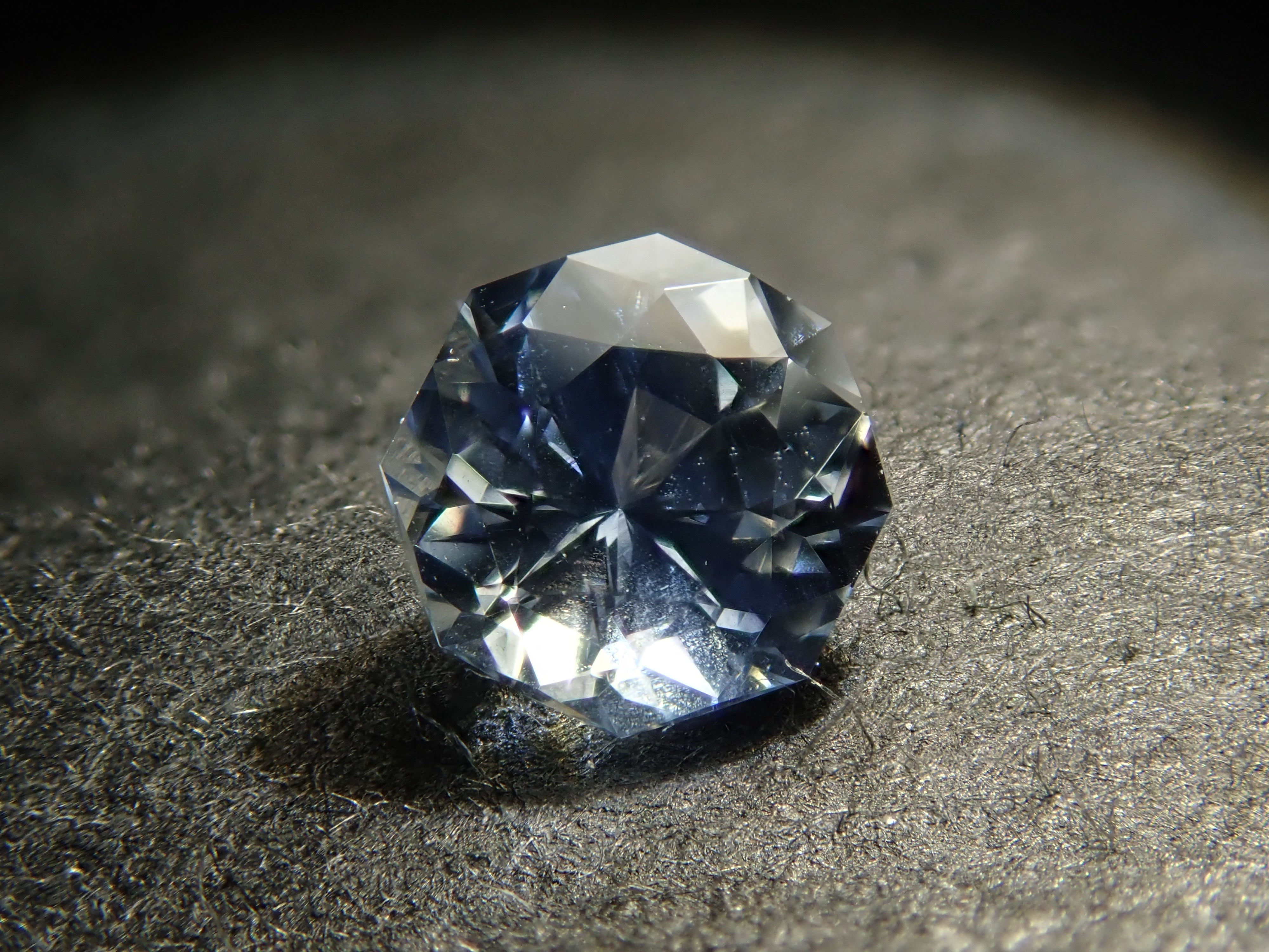 【11/27 22時販売】スリランカ産ブルーサファイア(アイスブルー) 0.300ctルース