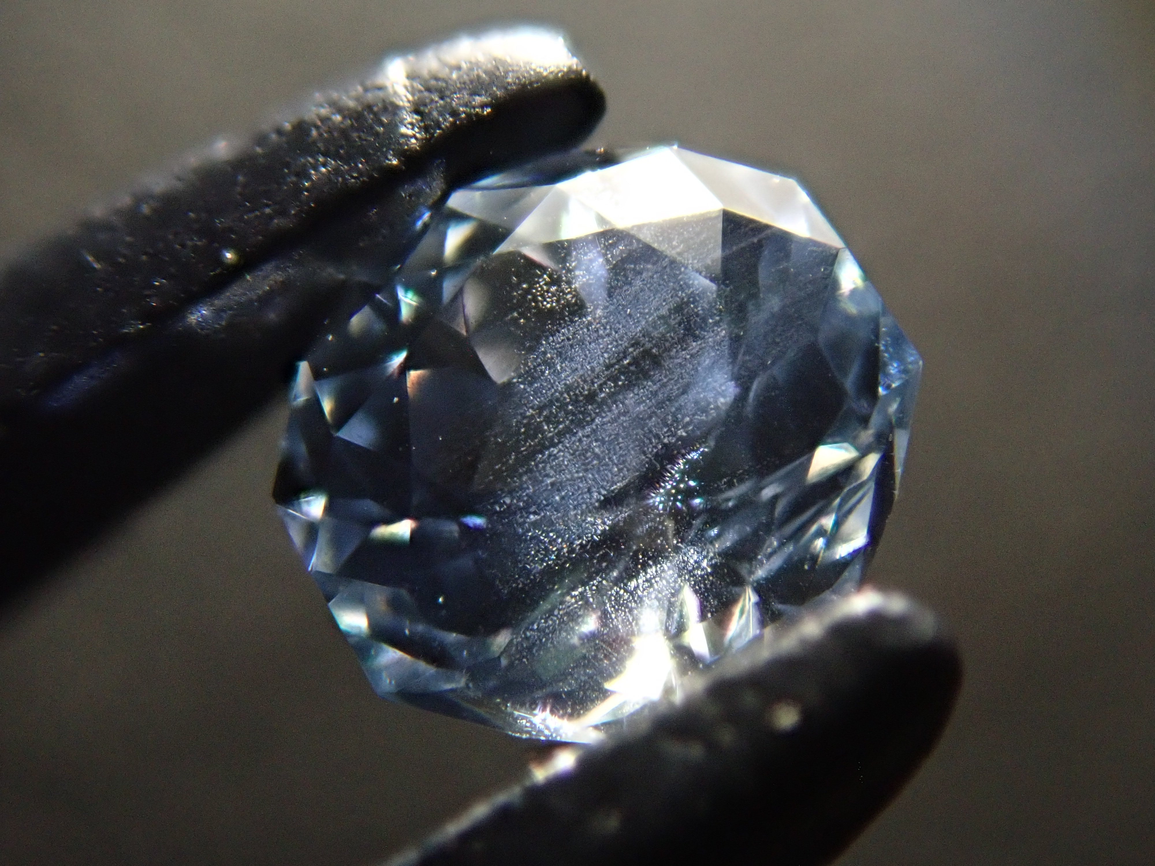 【11/27 22時販売】スリランカ産ブルーサファイア(アイスブルー) 0.300ctルース