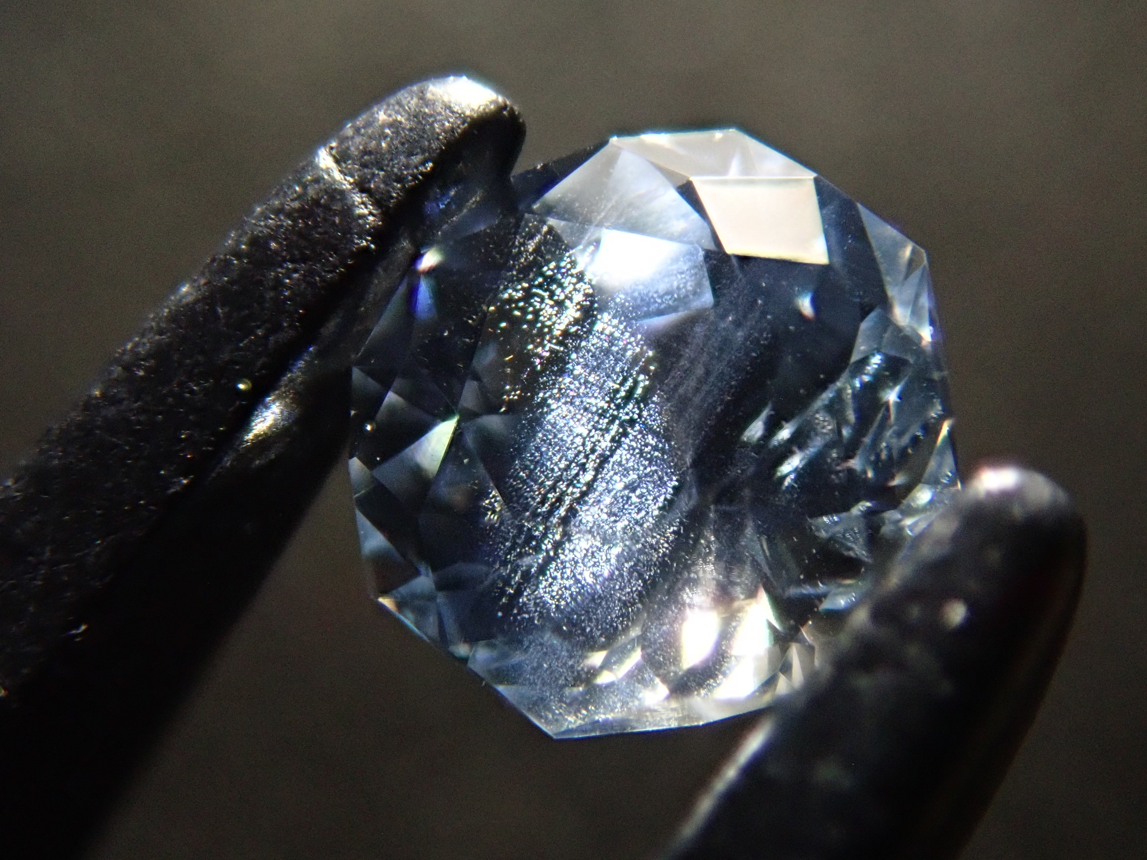 【11/27 22時販売】スリランカ産ブルーサファイア(アイスブルー) 0.300ctルース