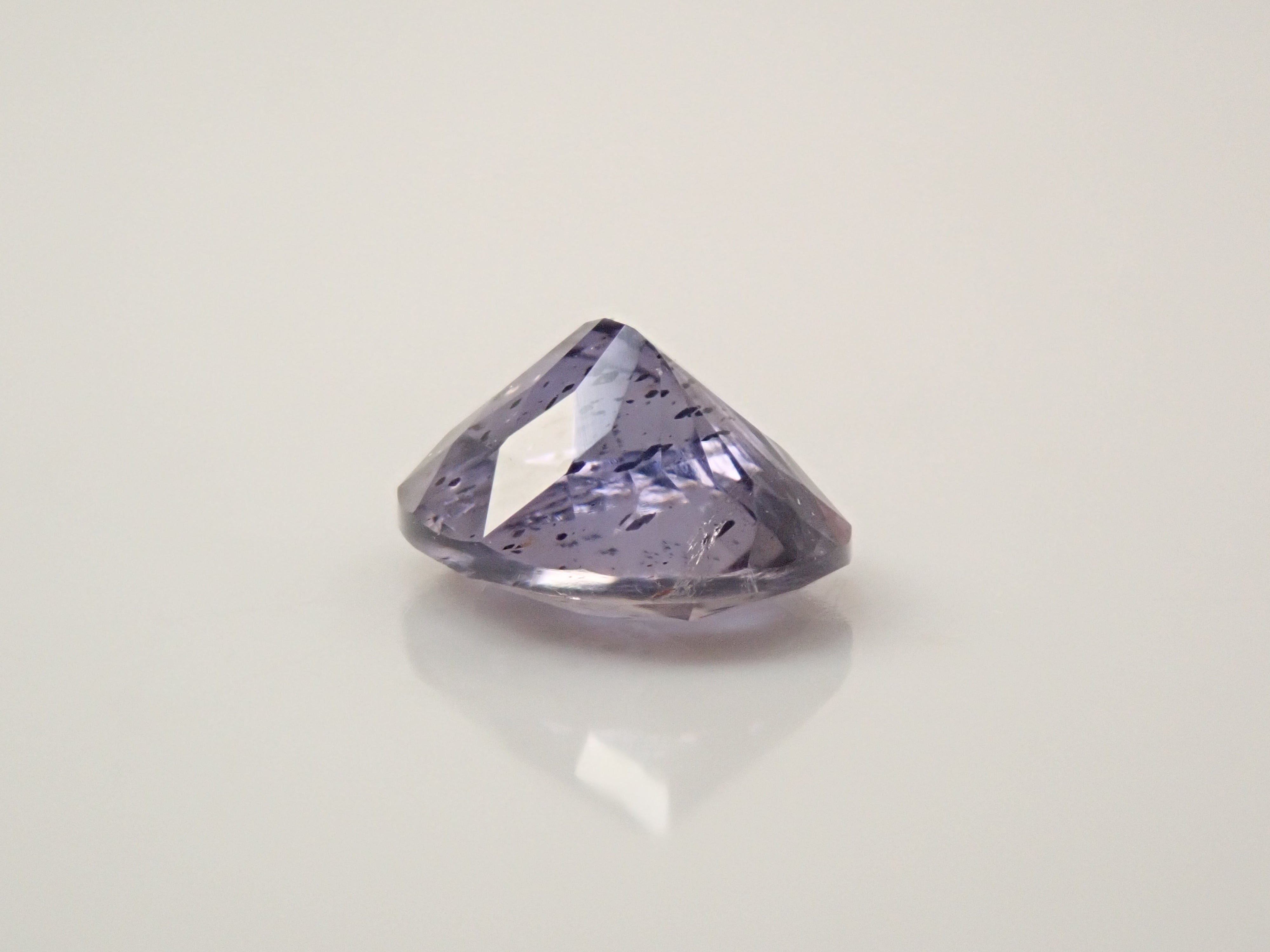 【11/27 22時販売】インド産アイオライトサンストーン 0.540ctルース