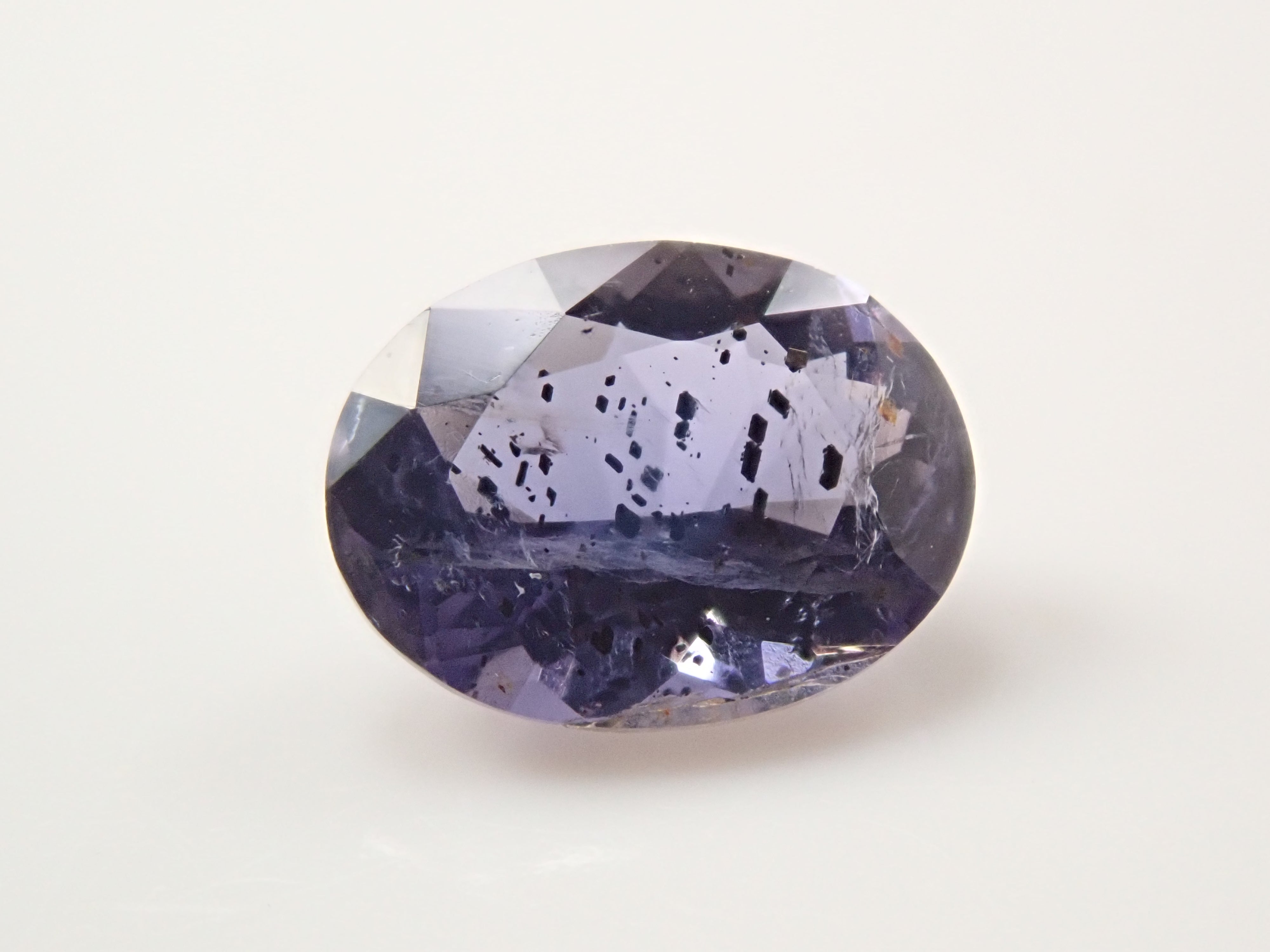 【11/27 22時販売】インド産アイオライトサンストーン 0.540ctルース