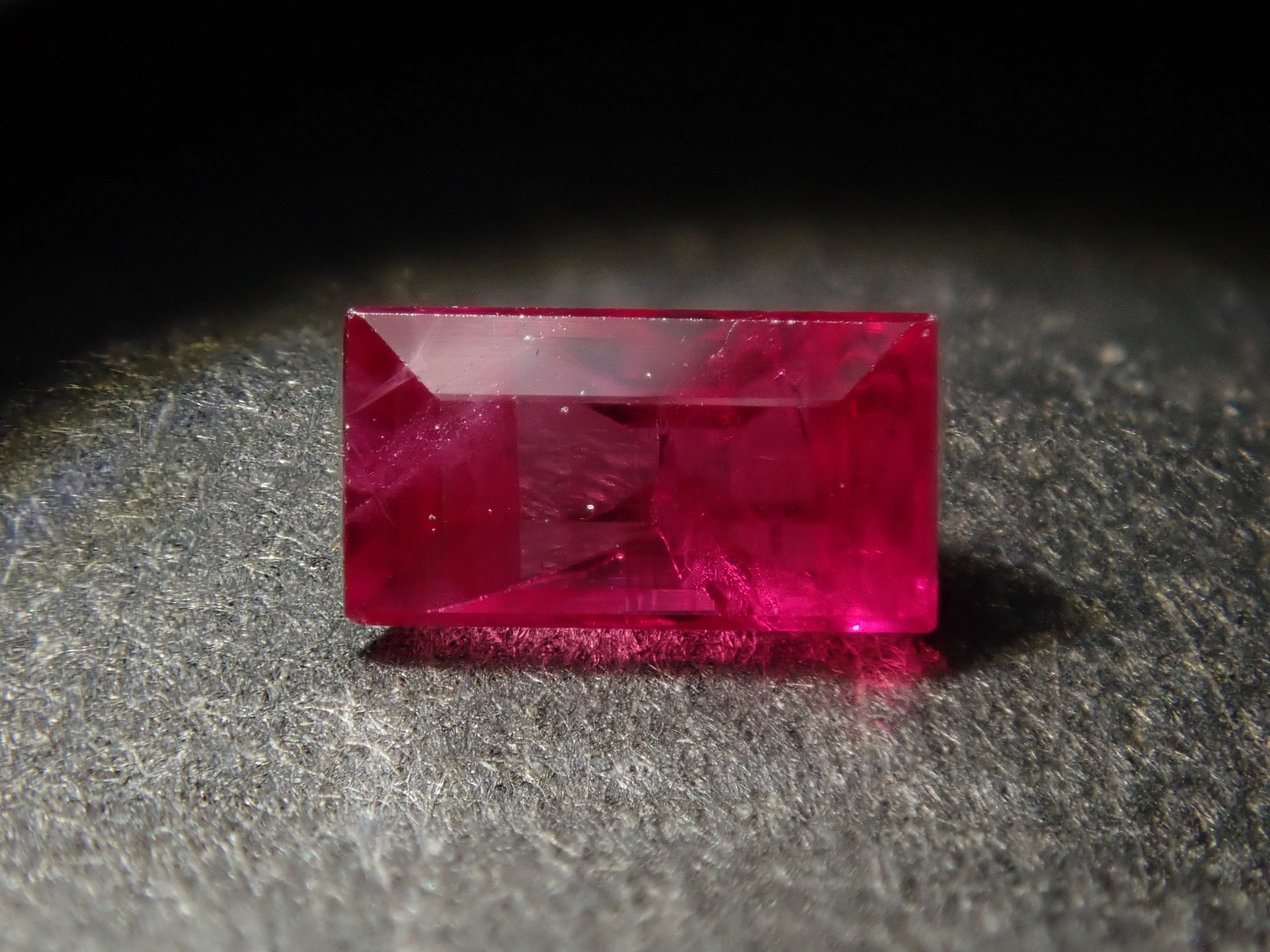 【12/5 22時販売】《限定20石》ピジョンブラッドルビーAGL加盟の鑑別書付6石含む赤色宝石ガチャ《複数購入割引有》