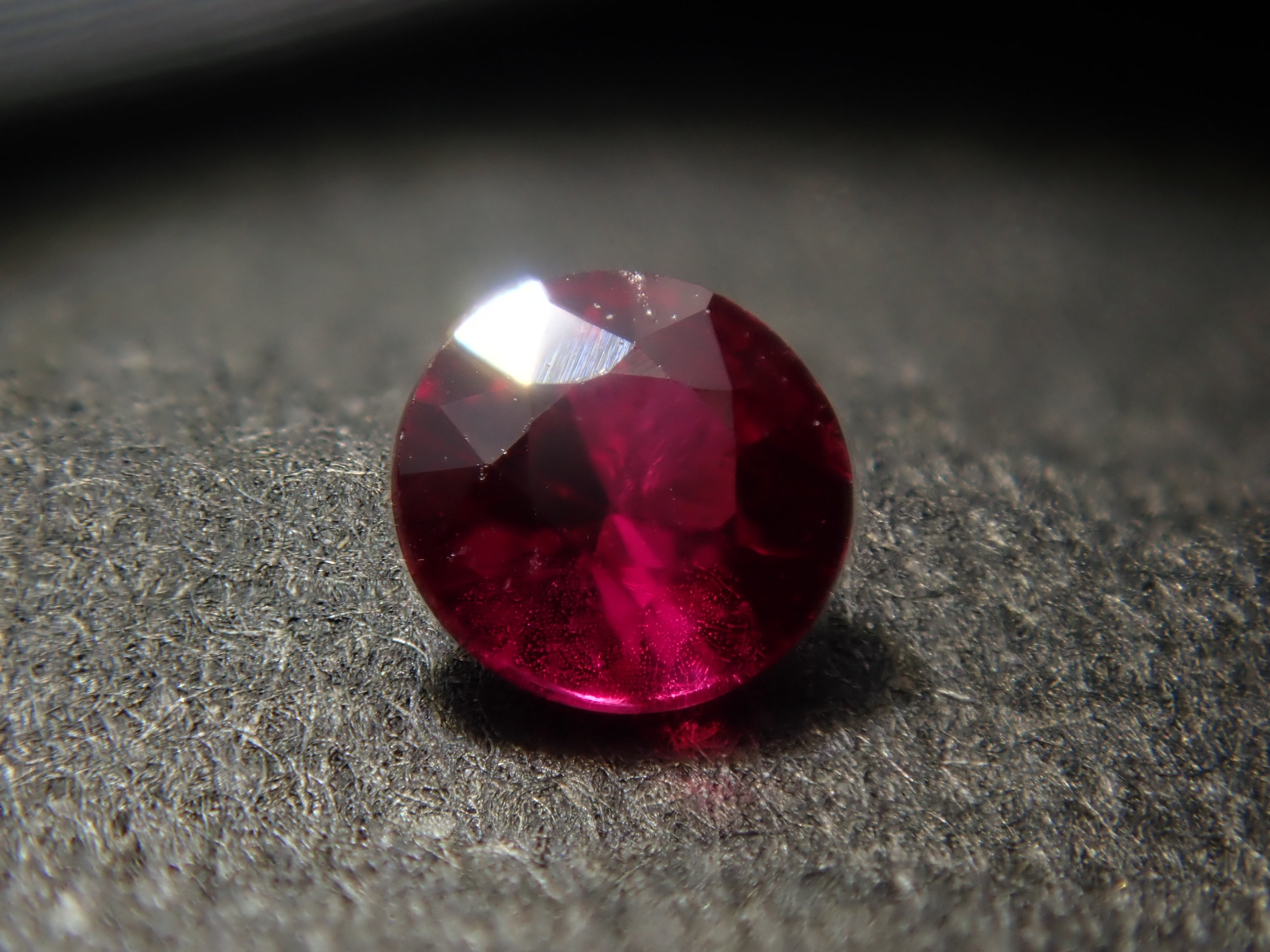 【12/5 22時販売】《限定20石》ピジョンブラッドルビーAGL加盟の鑑別書付6石含む赤色宝石ガチャ《複数購入割引有》