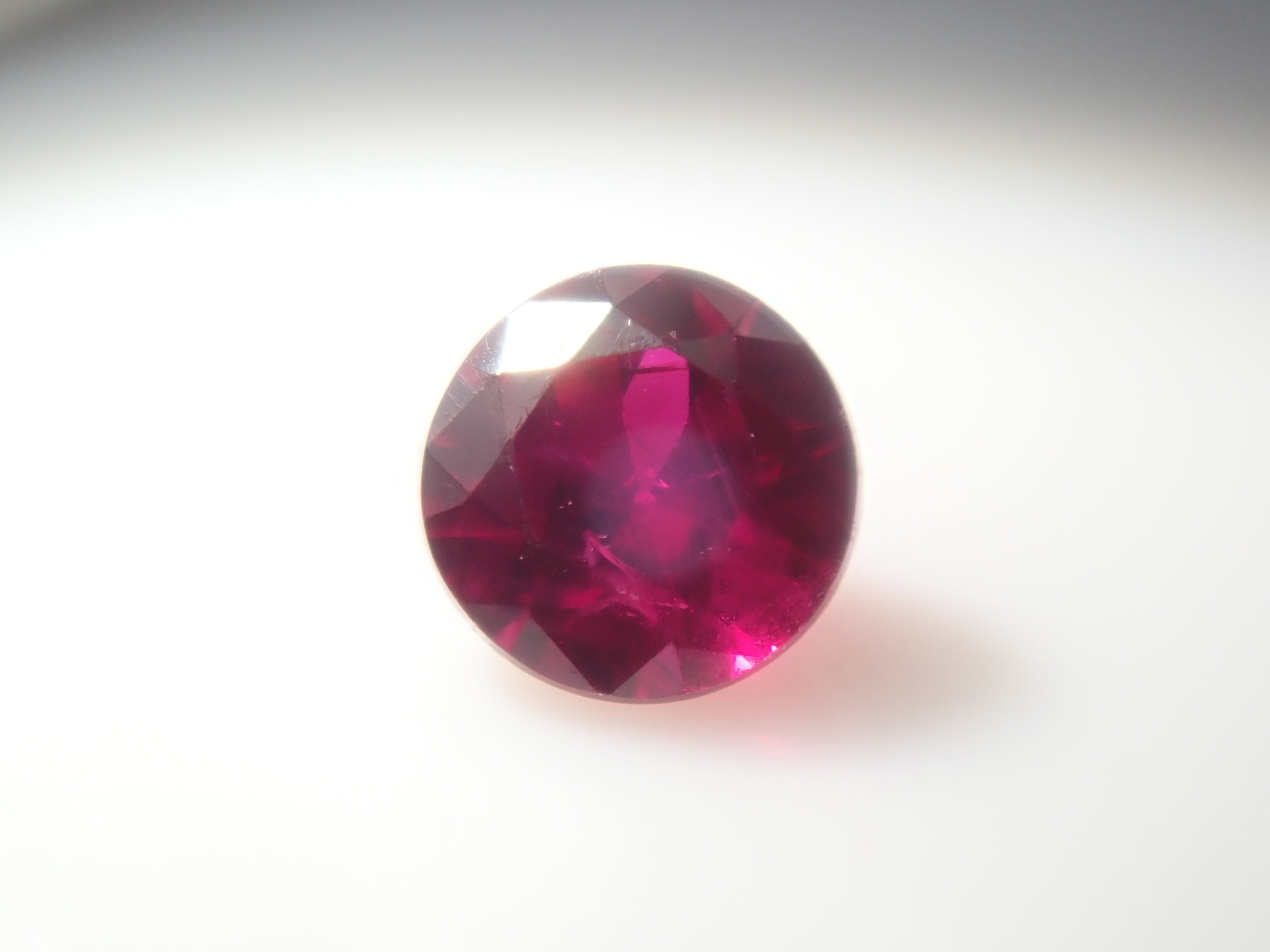 【12/5 22時販売】《限定20石》ピジョンブラッドルビーAGL加盟の鑑別書付6石含む赤色宝石ガチャ《複数購入割引有》